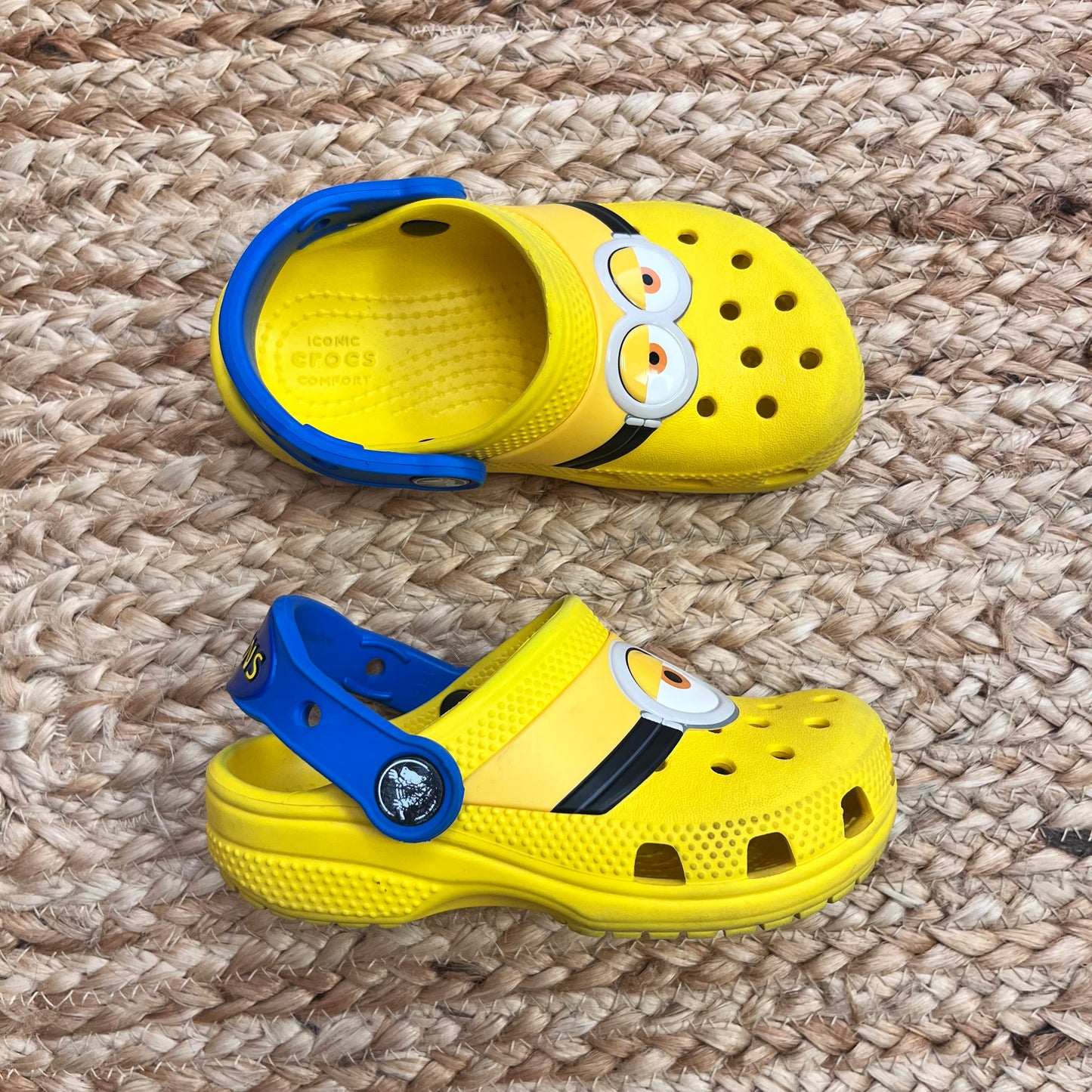 Yellow 'Minions' Clogs