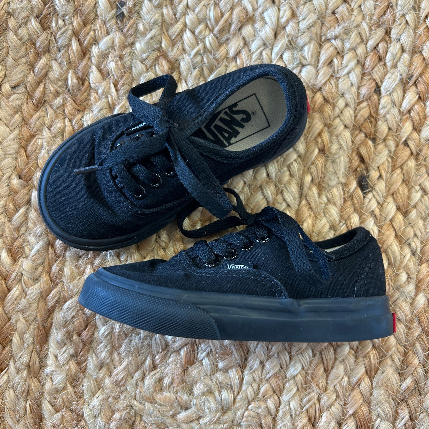 Black Classic Sneakers