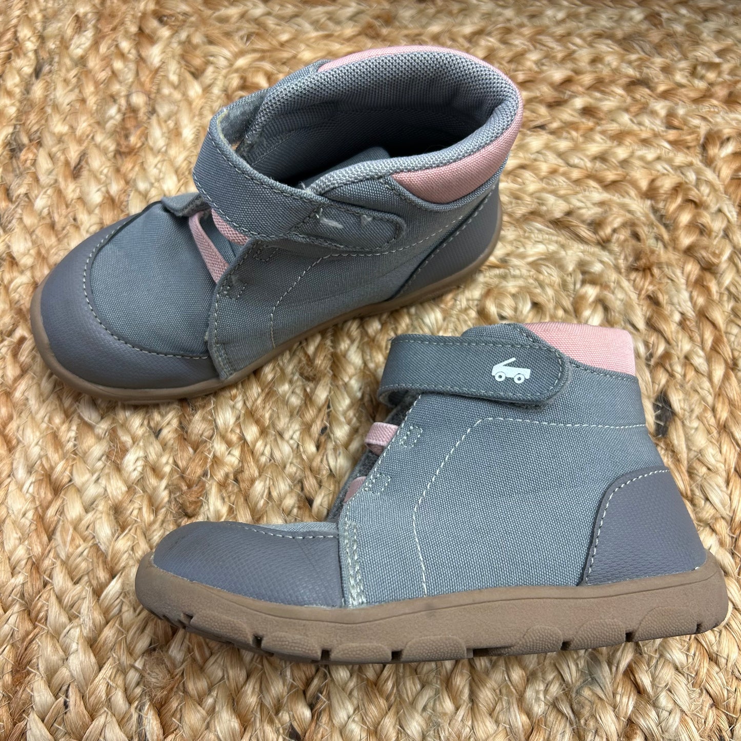Grey & Pink Run Basic Shoes
