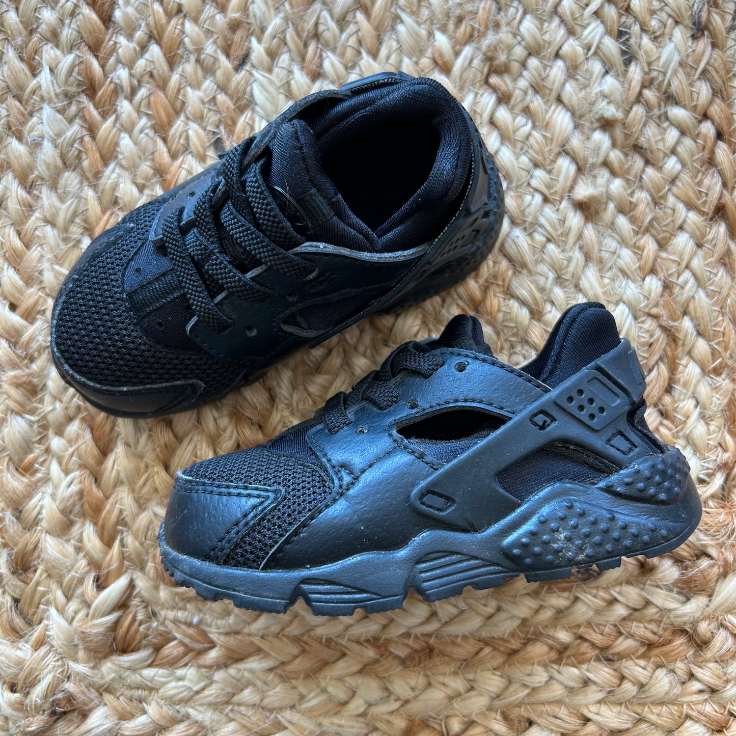 Black On Black Huarache Running Sneakers