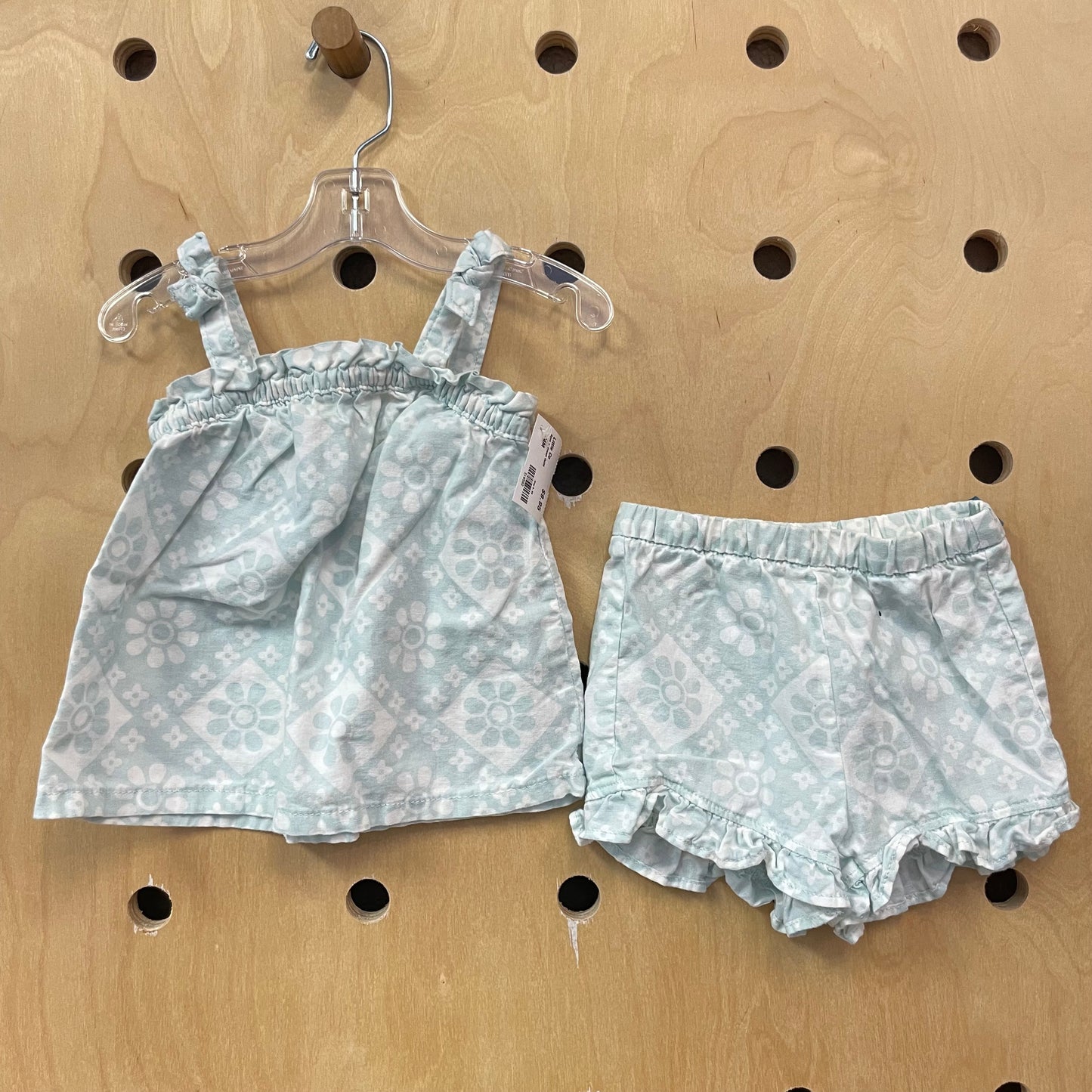 Aqua + Cream Outfit