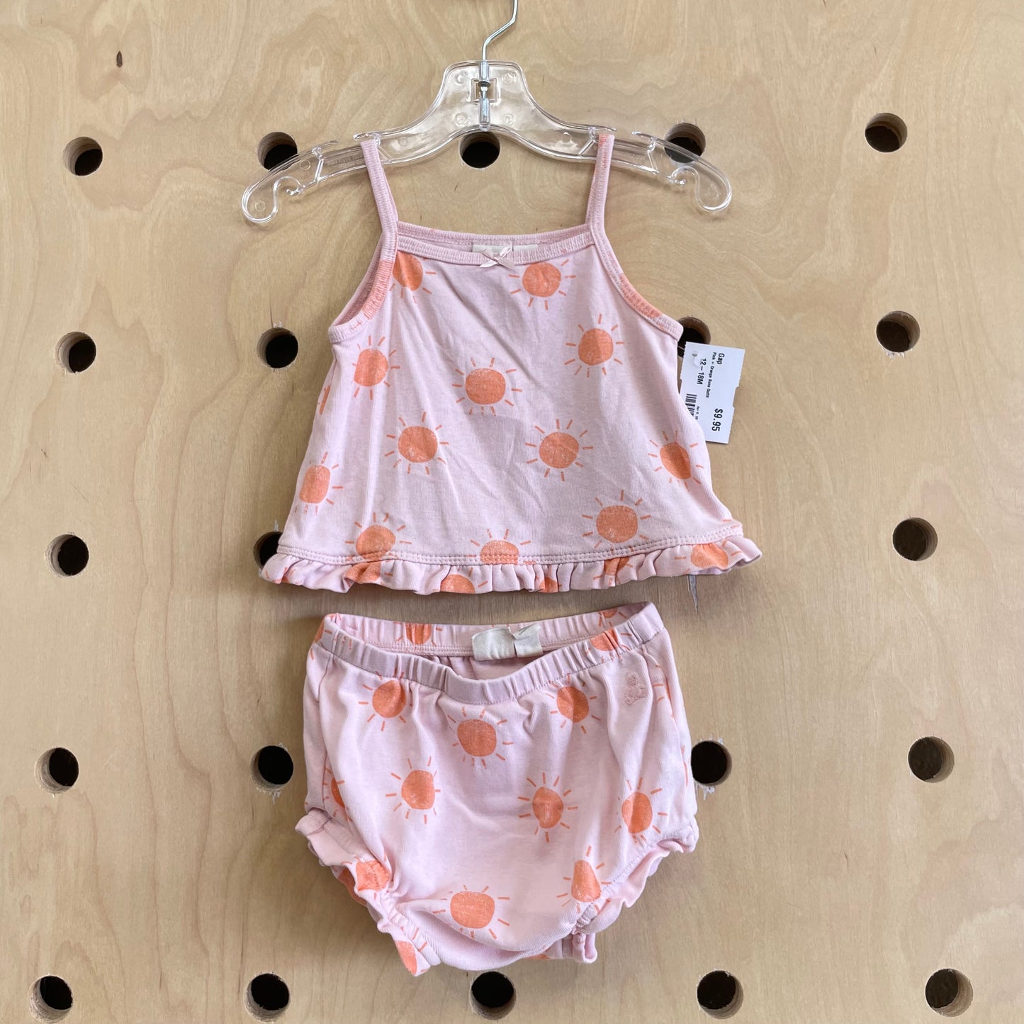 Pink + Orange Suns Outfit