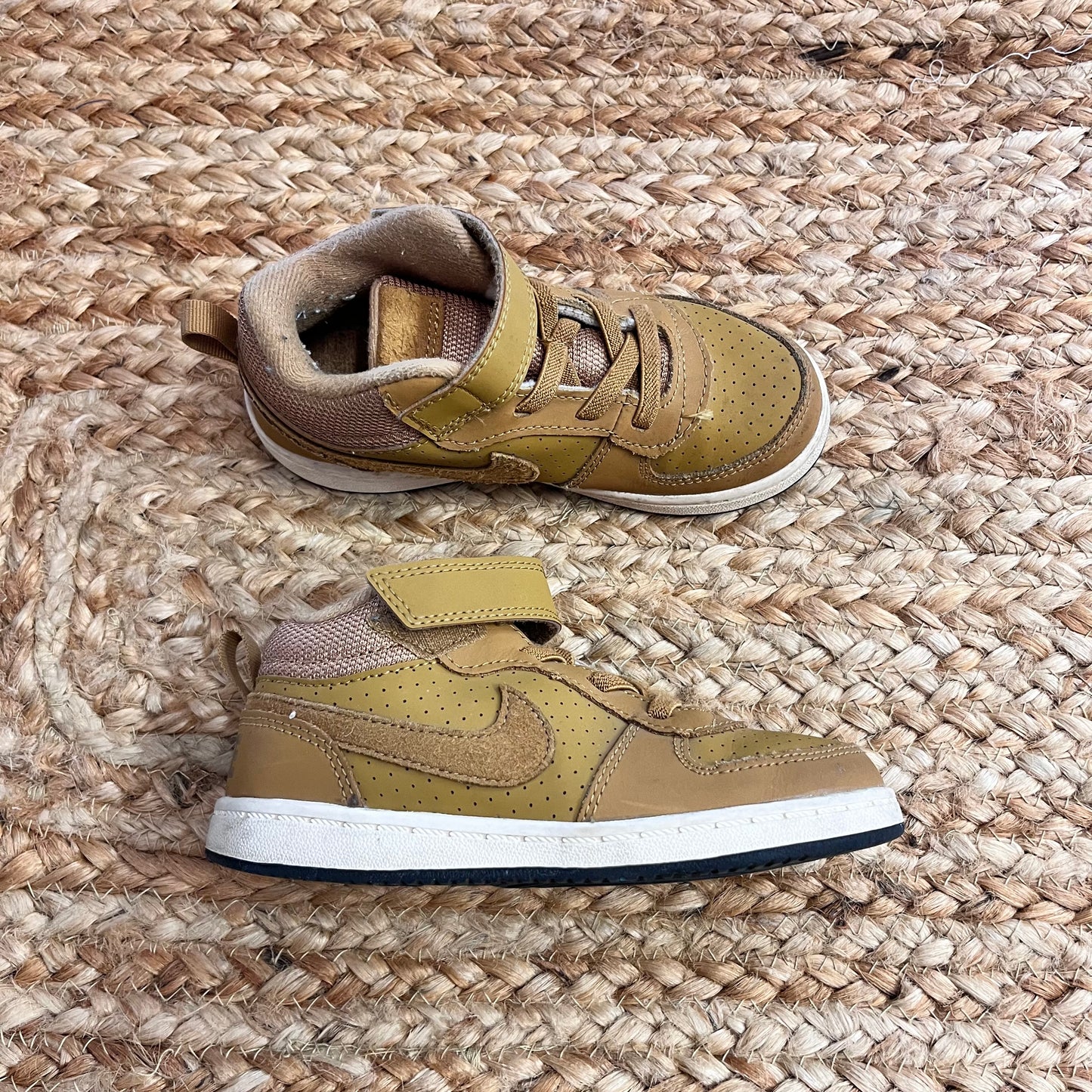 Brown Borough Mid Sneakers