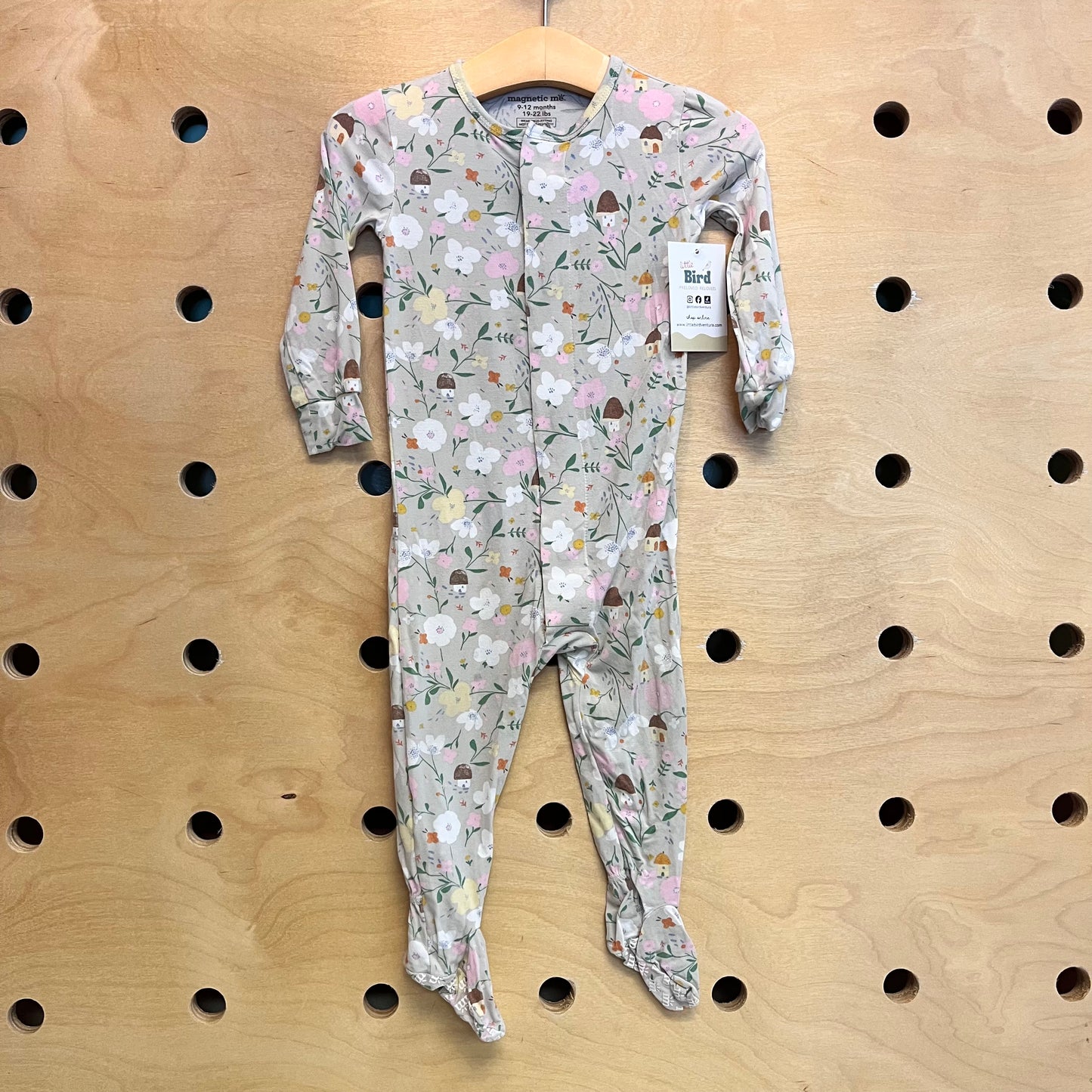 Mushroom Cottage Bamboo Magnetic Footies