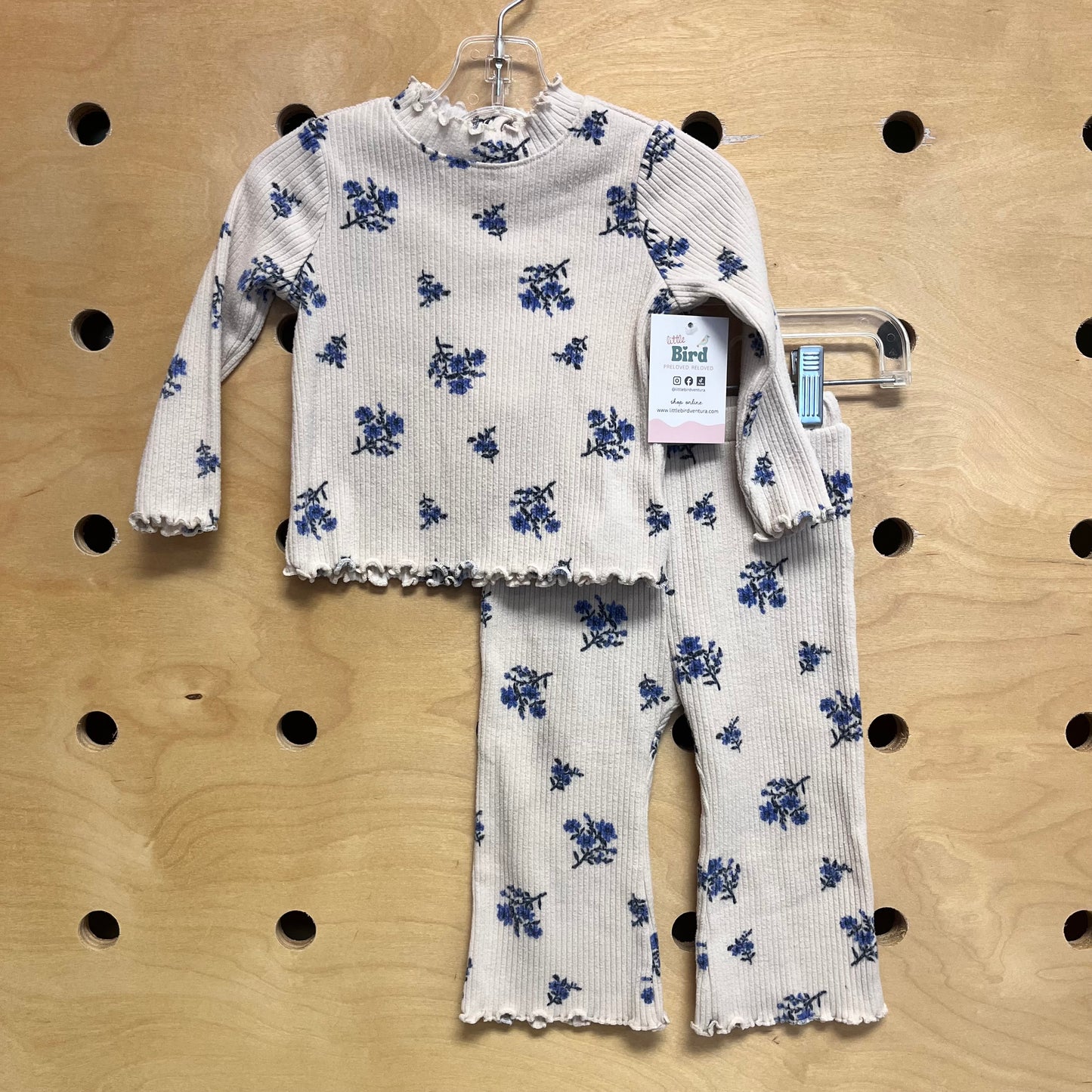 White/Blue Floral Ribbed Outfit