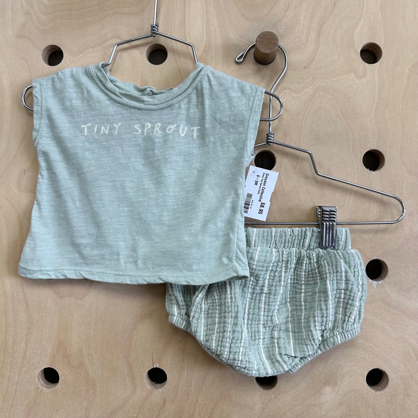 Green Tiny Sprout Outfit