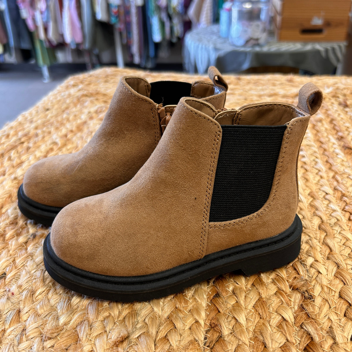 Tan & Black Zip Up Chelsea Boots
