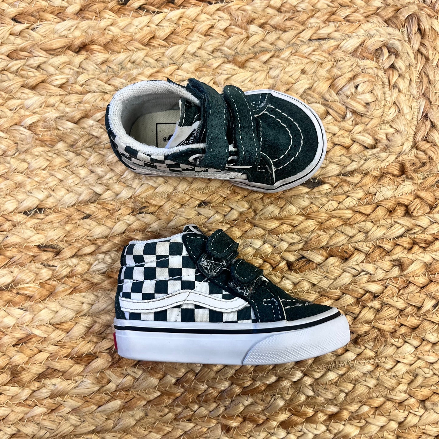 Green & White Checkerboard Sk8 V Sneakers