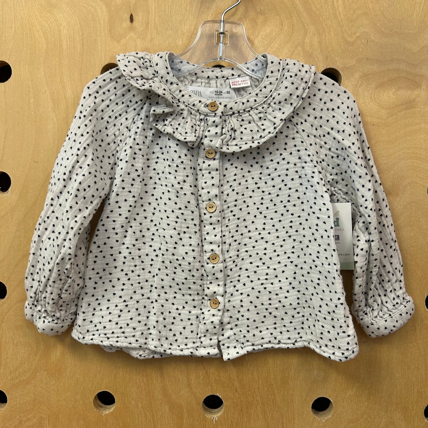 White/Black Hearts Ruffle Neck LS