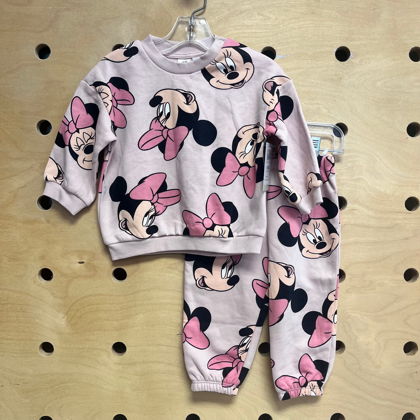 Pink Minnie Mouse Outfit