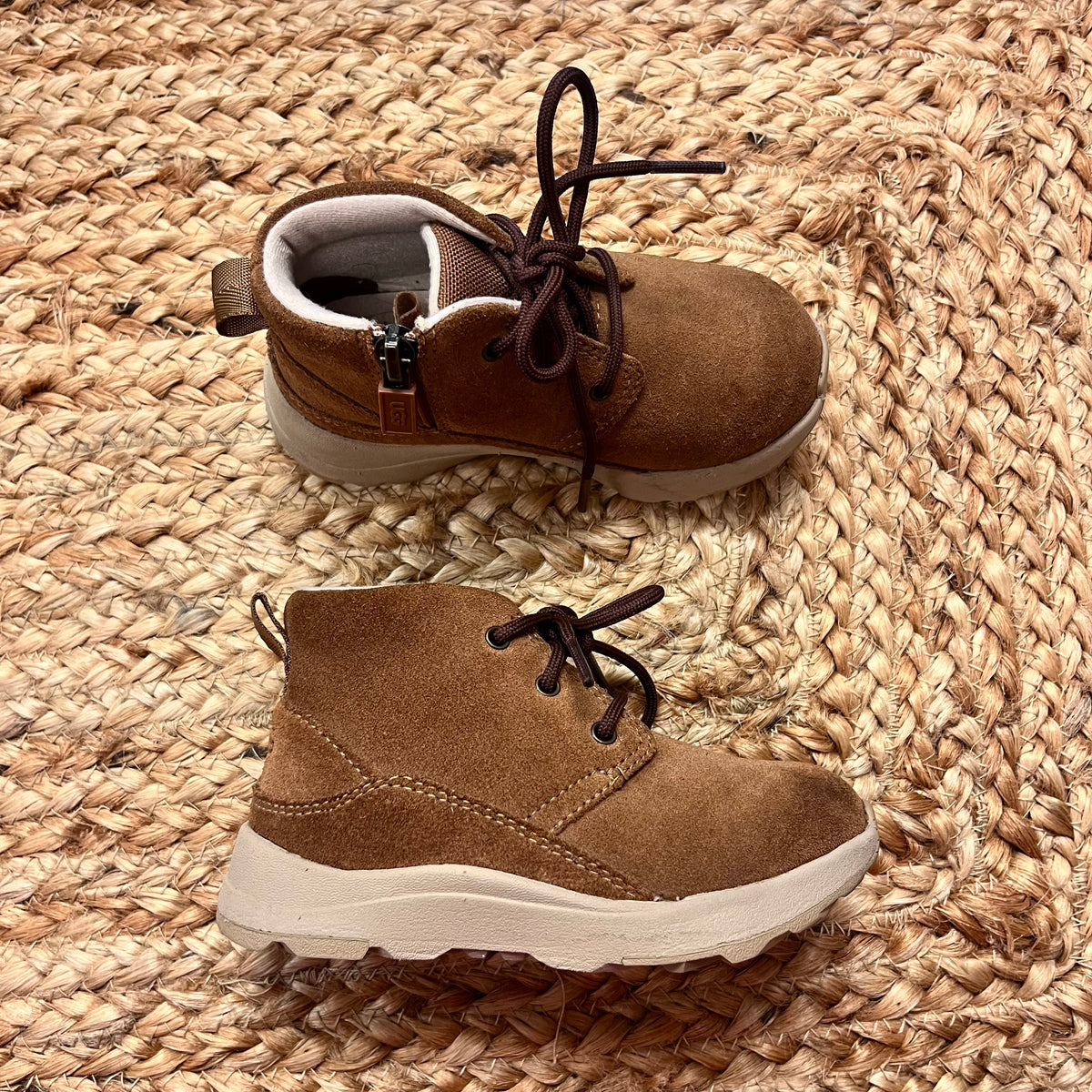 Canoe lll Chukka Boots