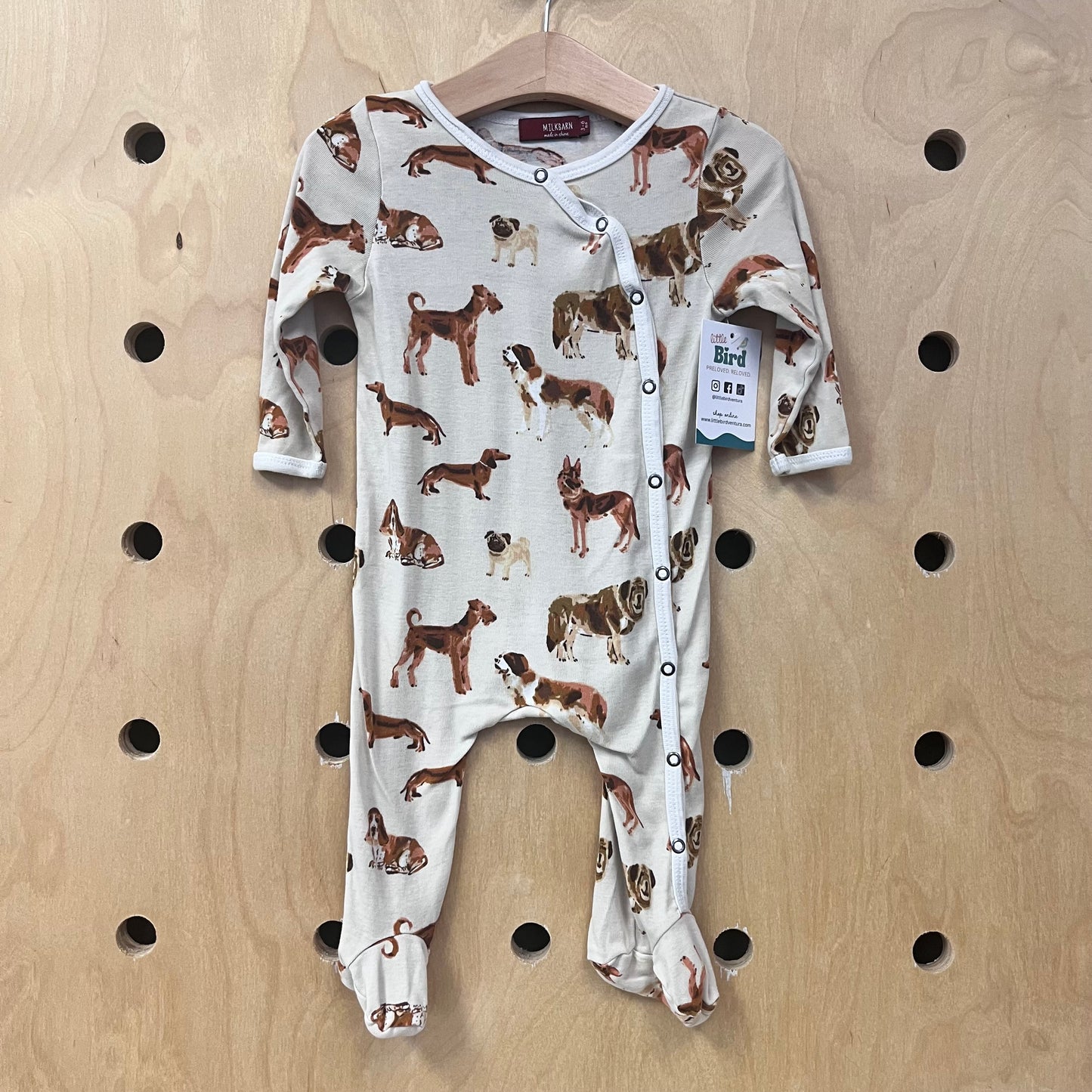 Tan Dogs Snap Footies