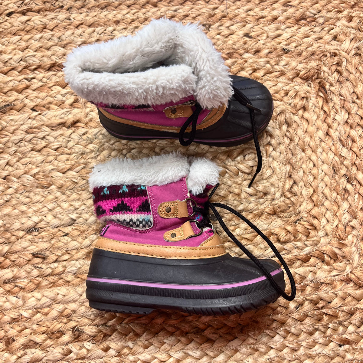 Knit Pattern Tottenham Winter Boots