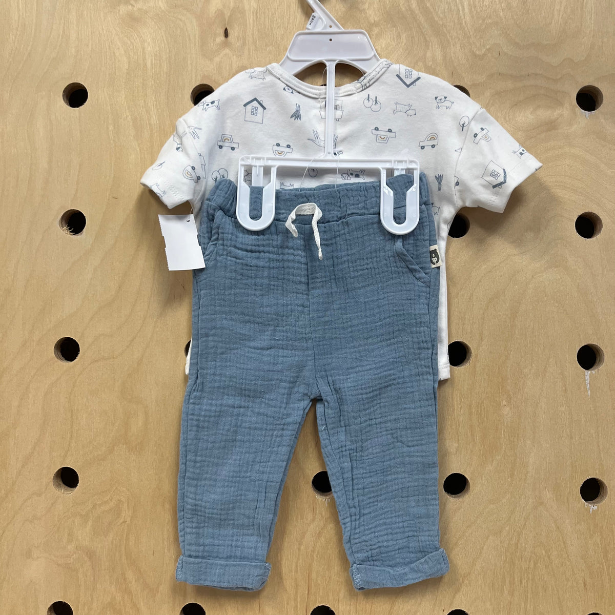 White Dog Tee & Muslin Outfit NEW!!!