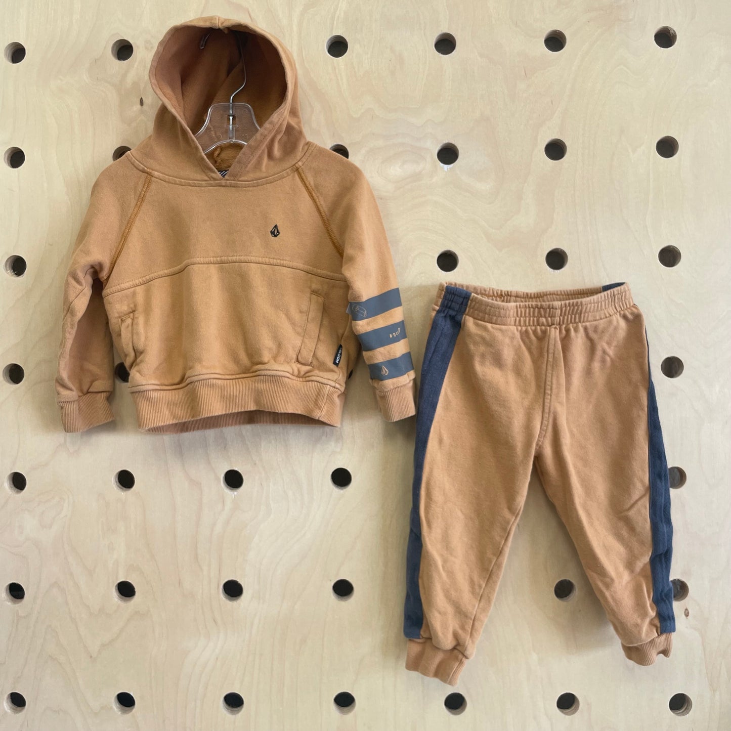 Brown & Grey Hoodie Outfit