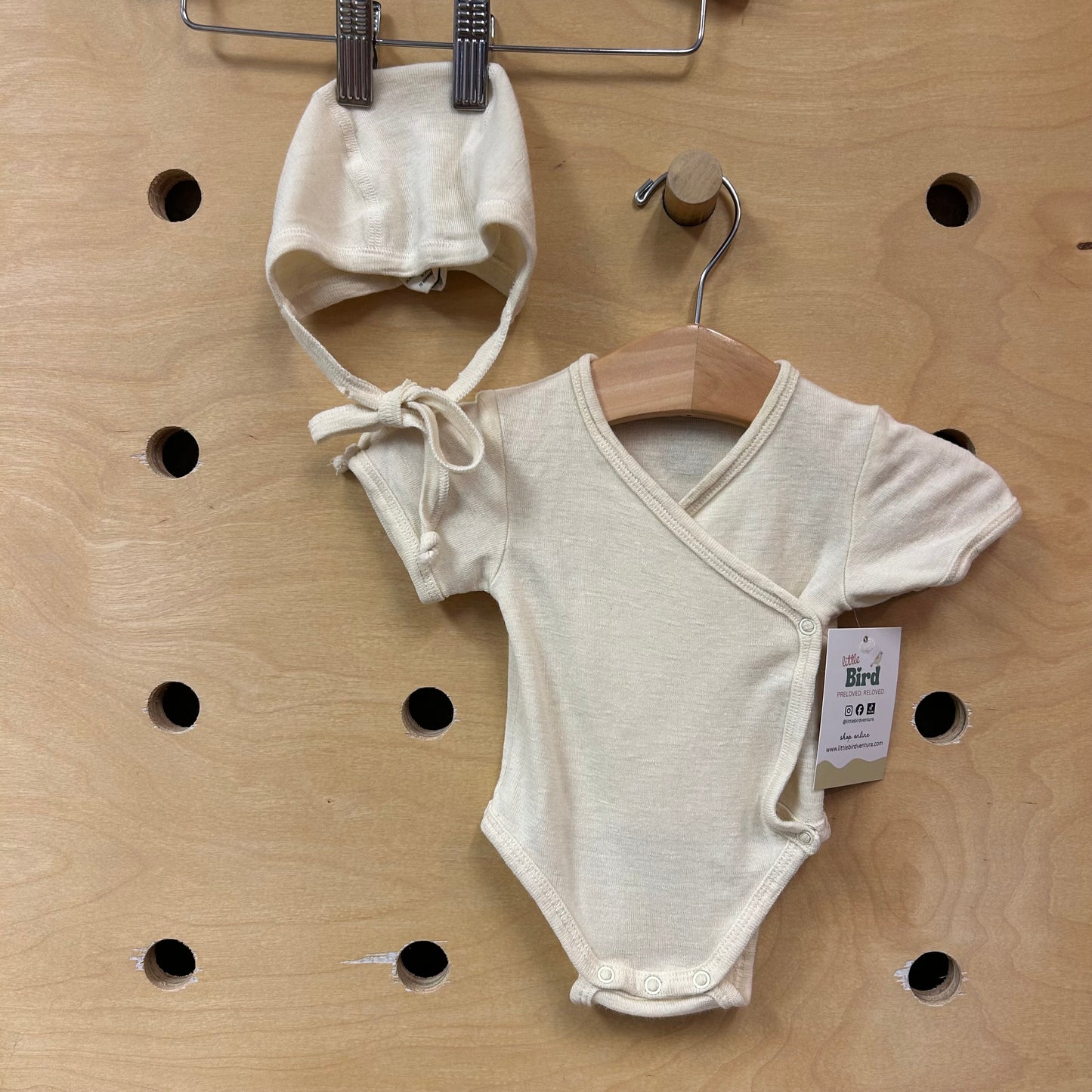 Organic Yellow Bodysuit & Hat