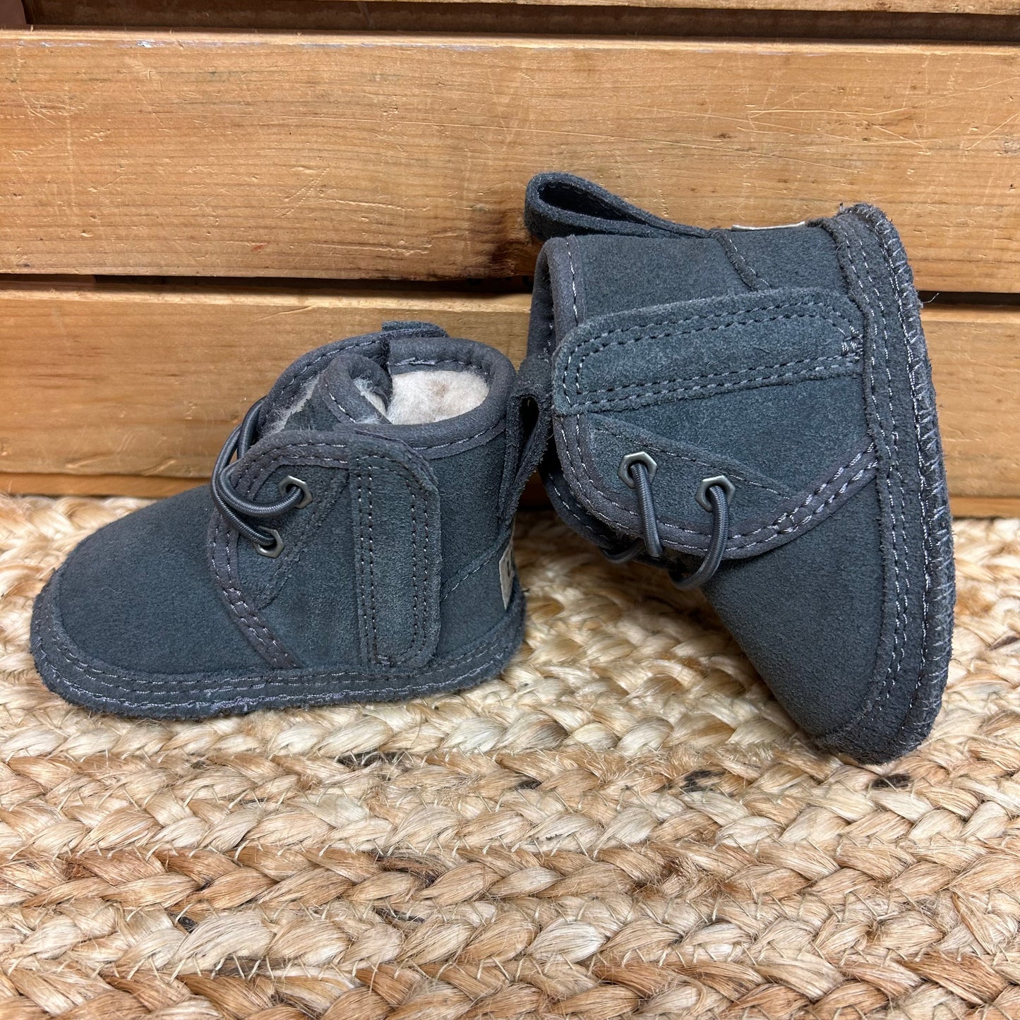 Neumel Chopd Slippers