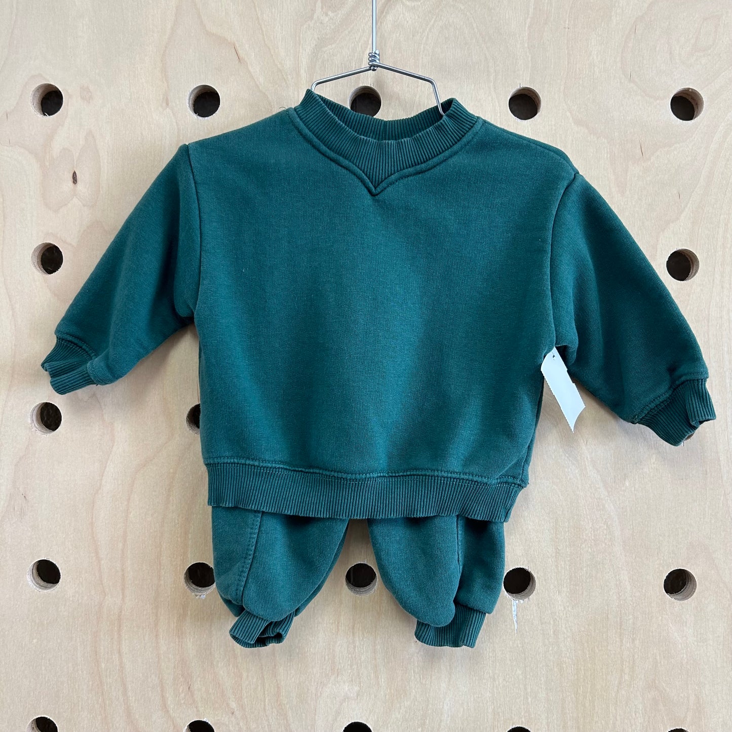 Green Fleece Outfit