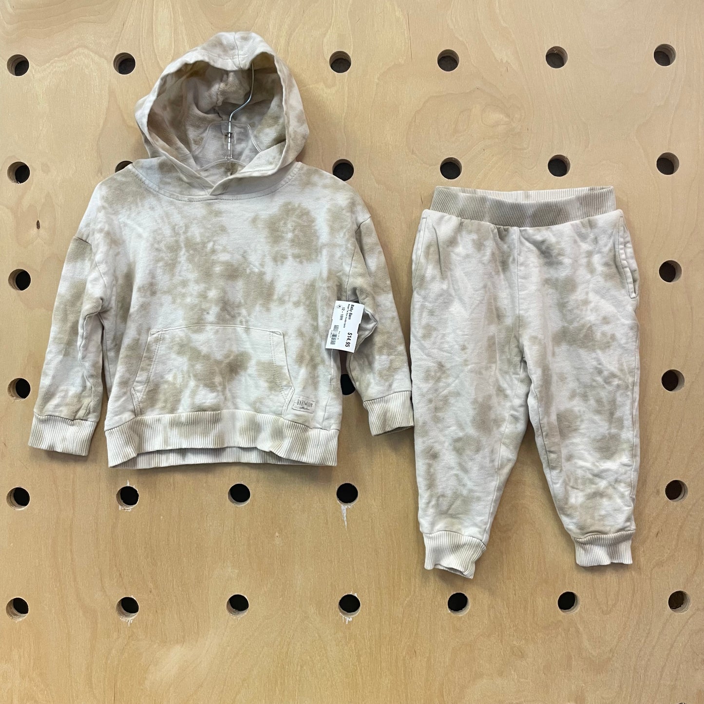 Beige Tie Dye Hoodie Outfit