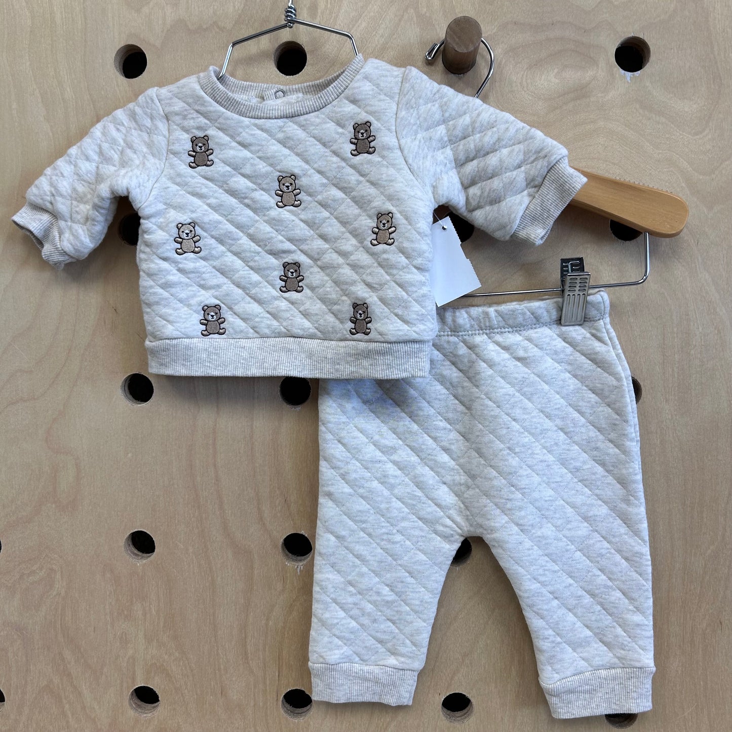 Oatmeal Quilted Bears Outfit