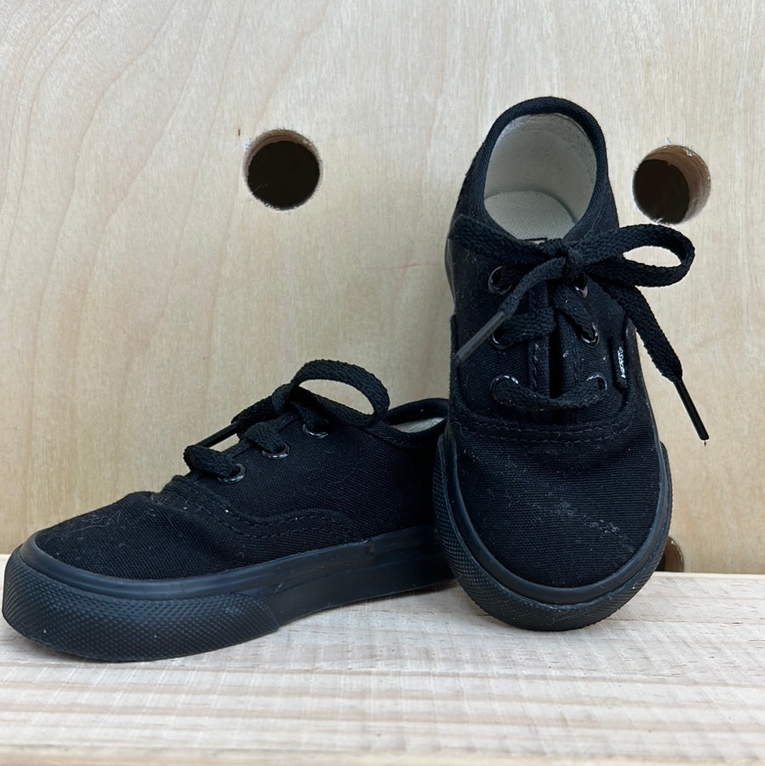 Black Classic Sneakers