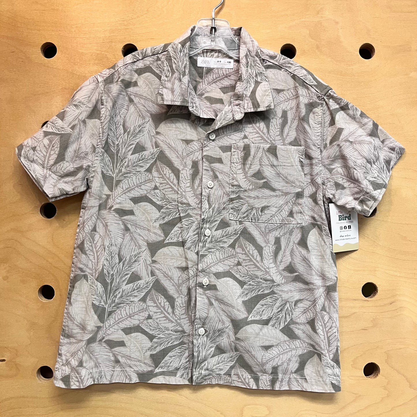 Green & Beige Leaves Button Up