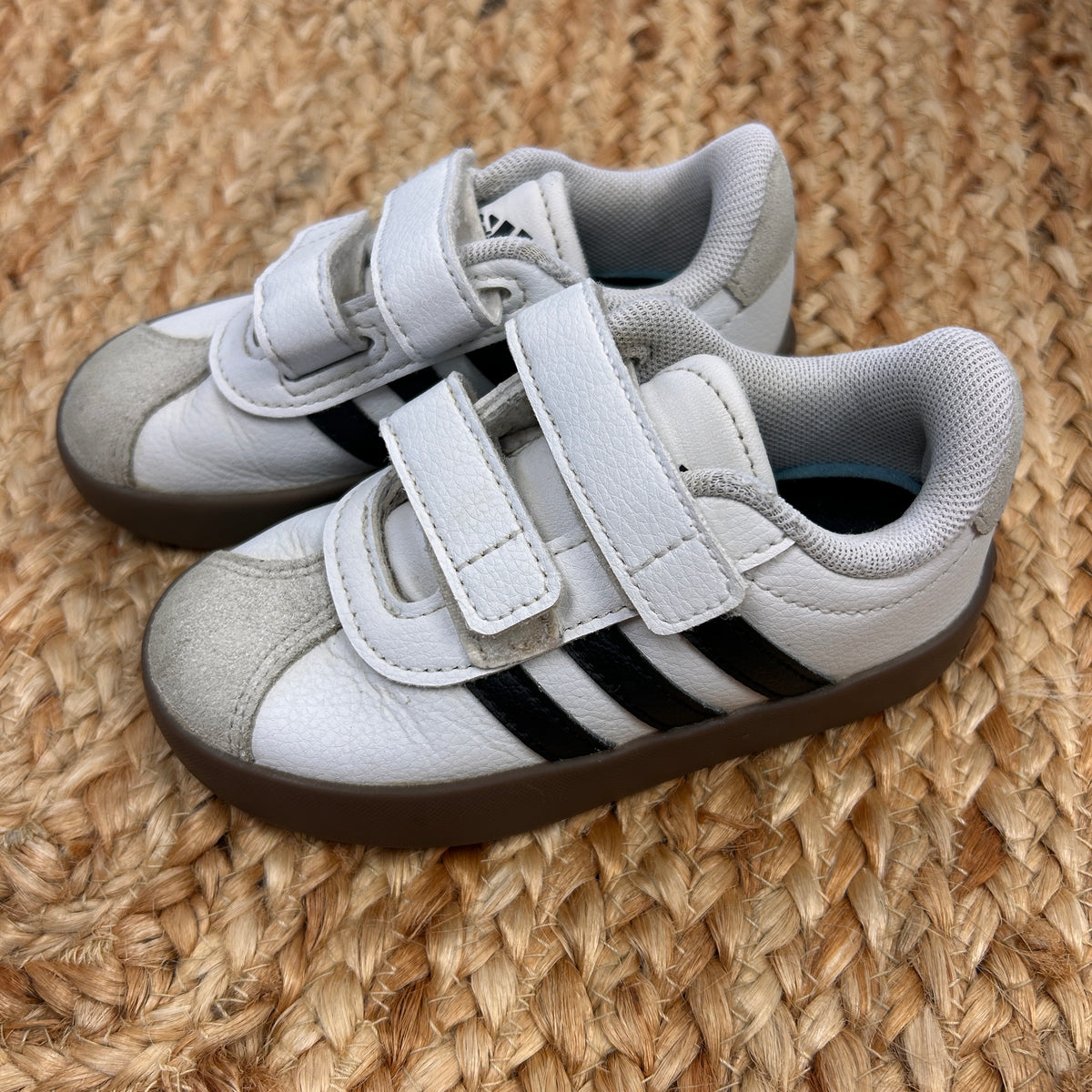 Black Striped VL Court 3.0 Sneakers