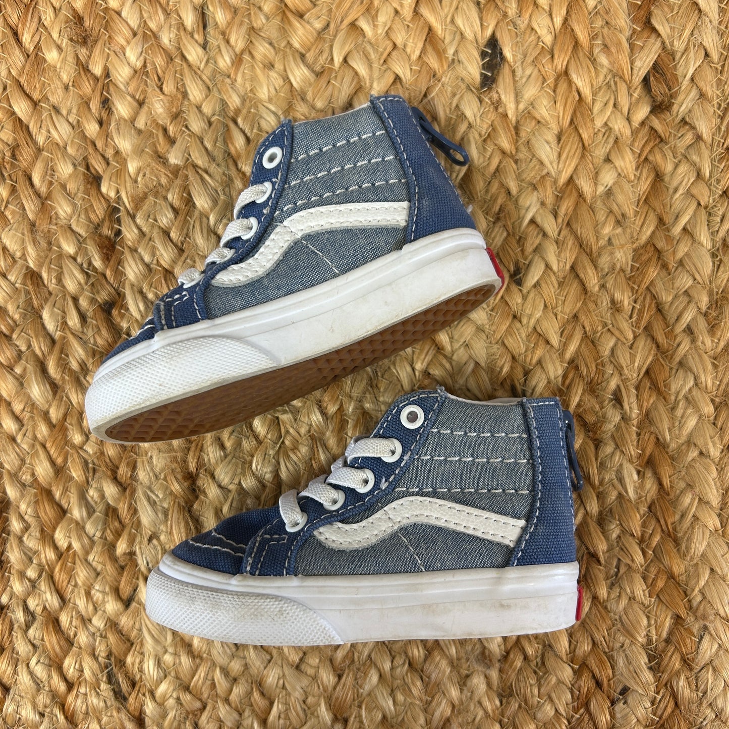 Blues Zip-Up Skate Sneakers