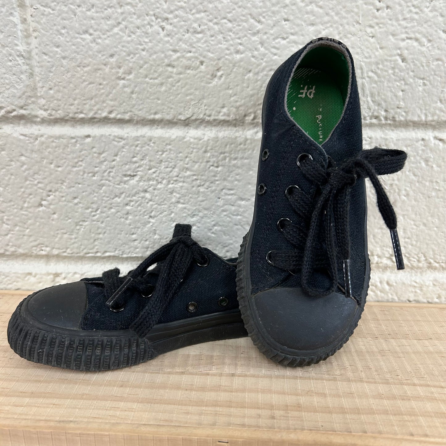 Center Lo Sneakers