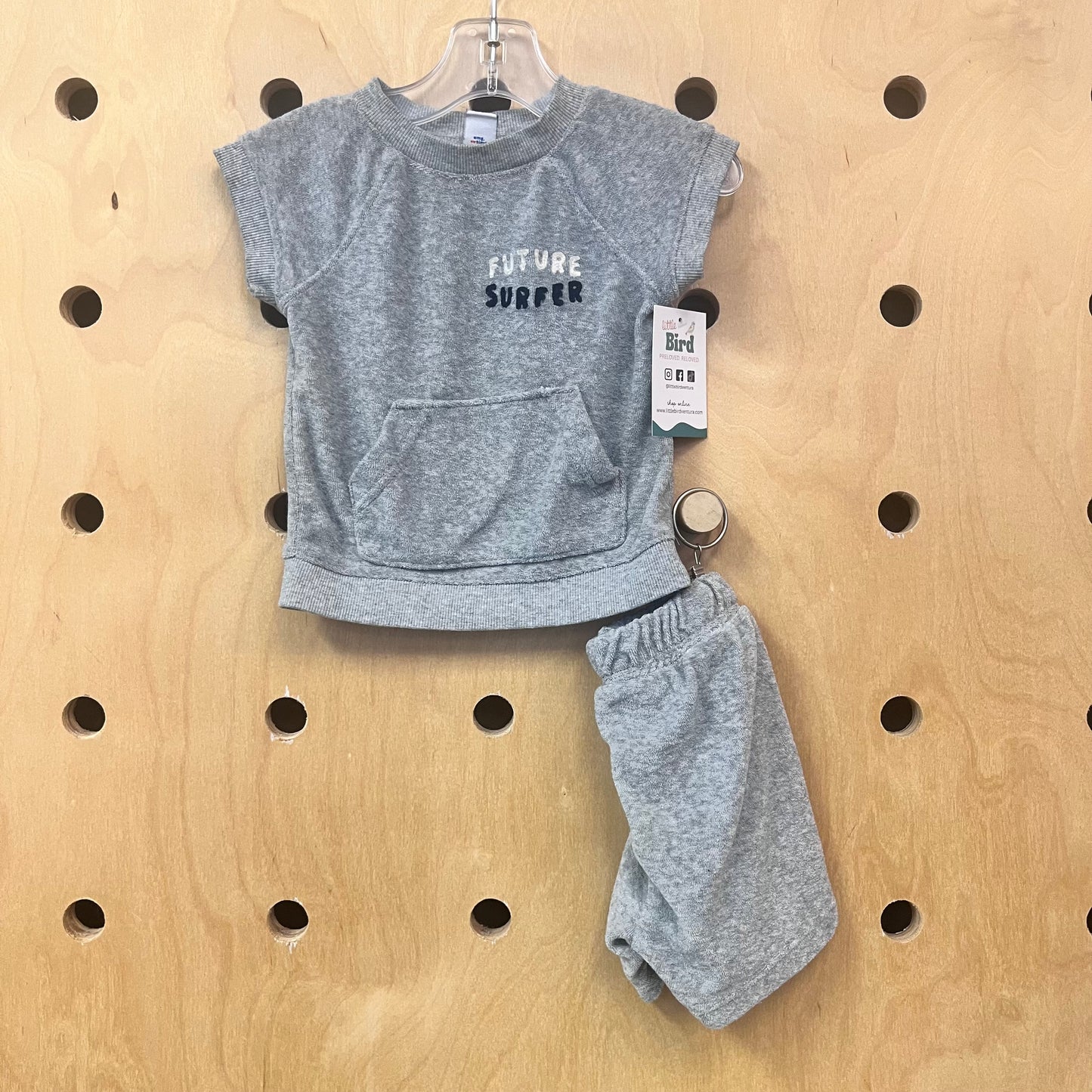 Grey Future Surfer Outfit
