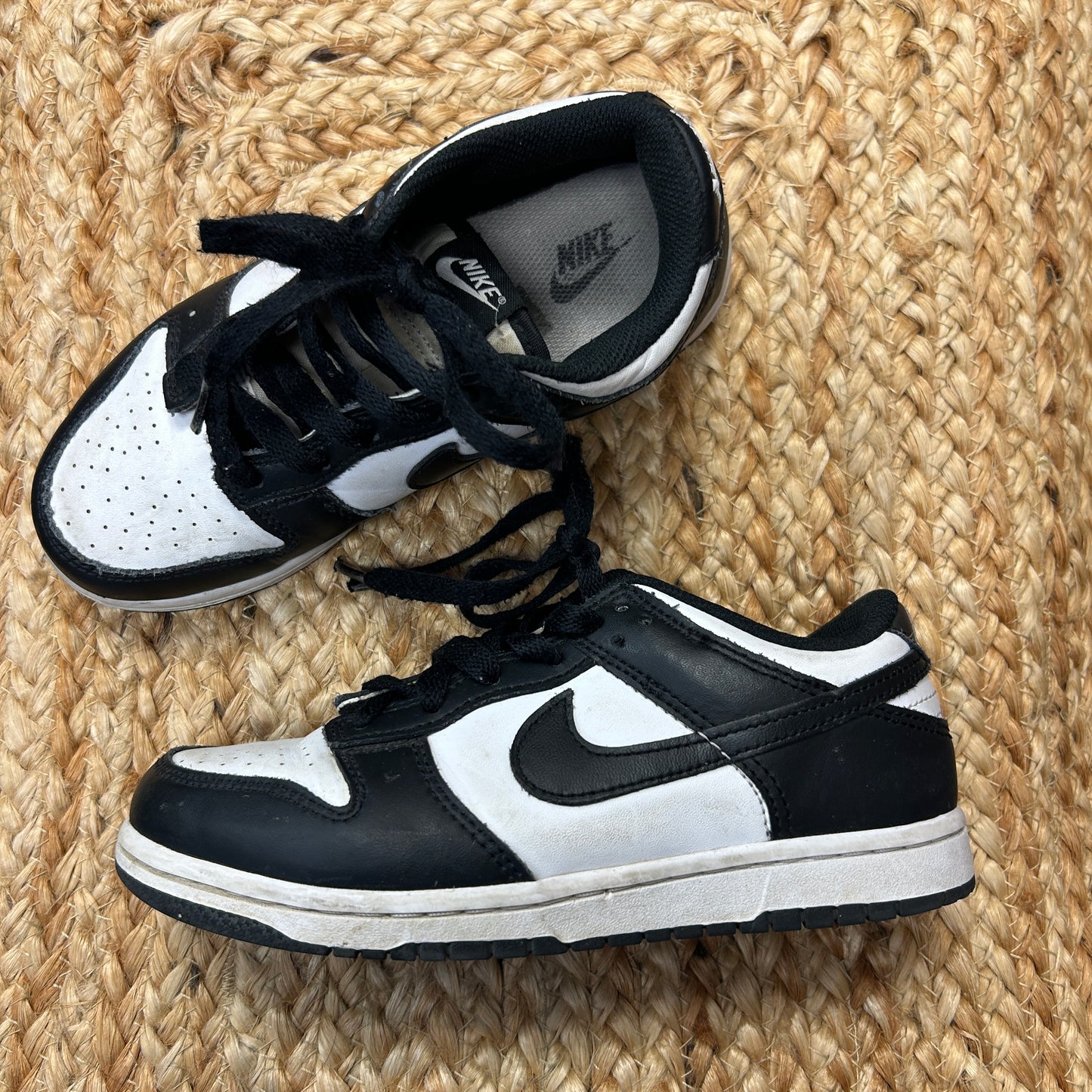 Low-Top Panda Dunk Sneakers