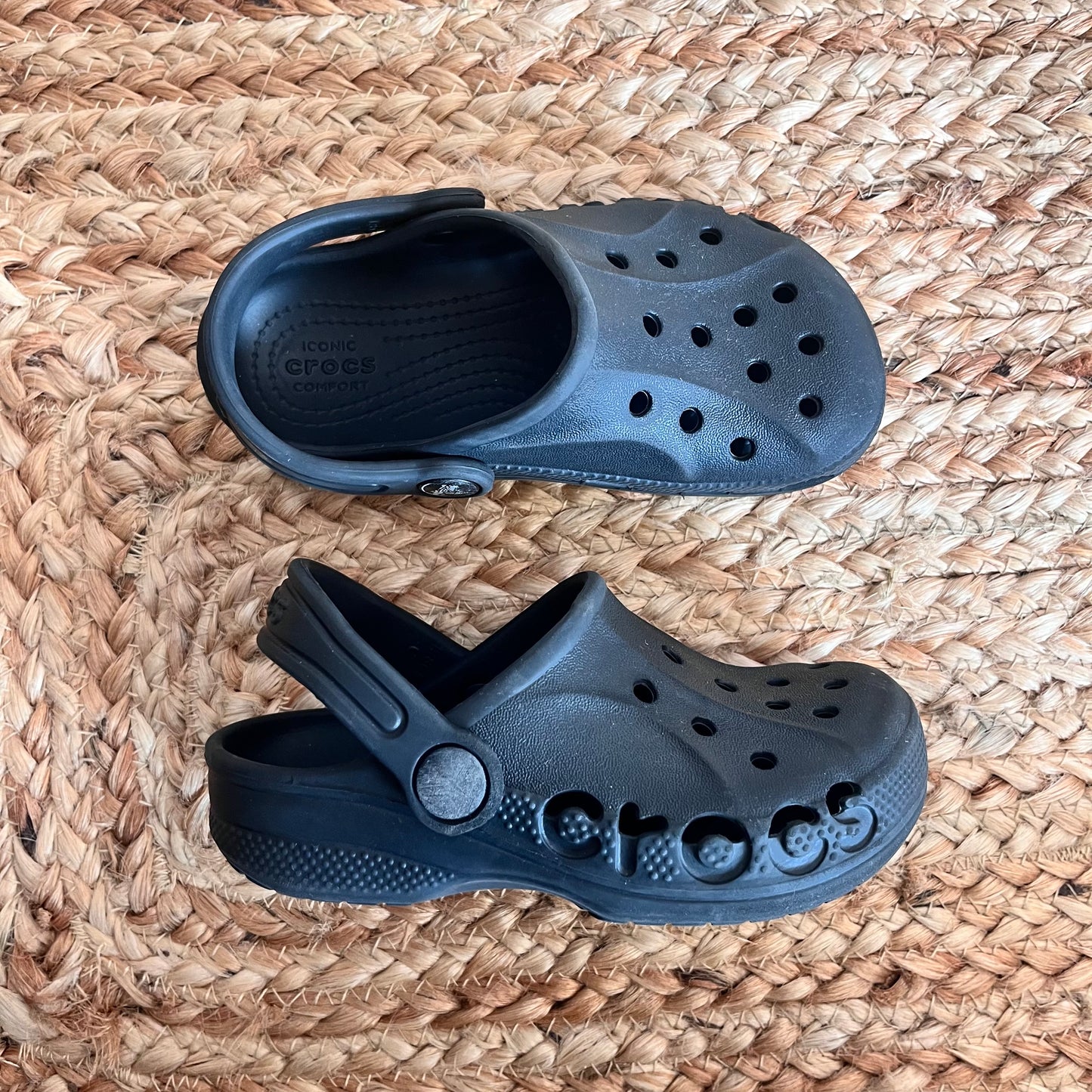 Black Easy-On Clogs