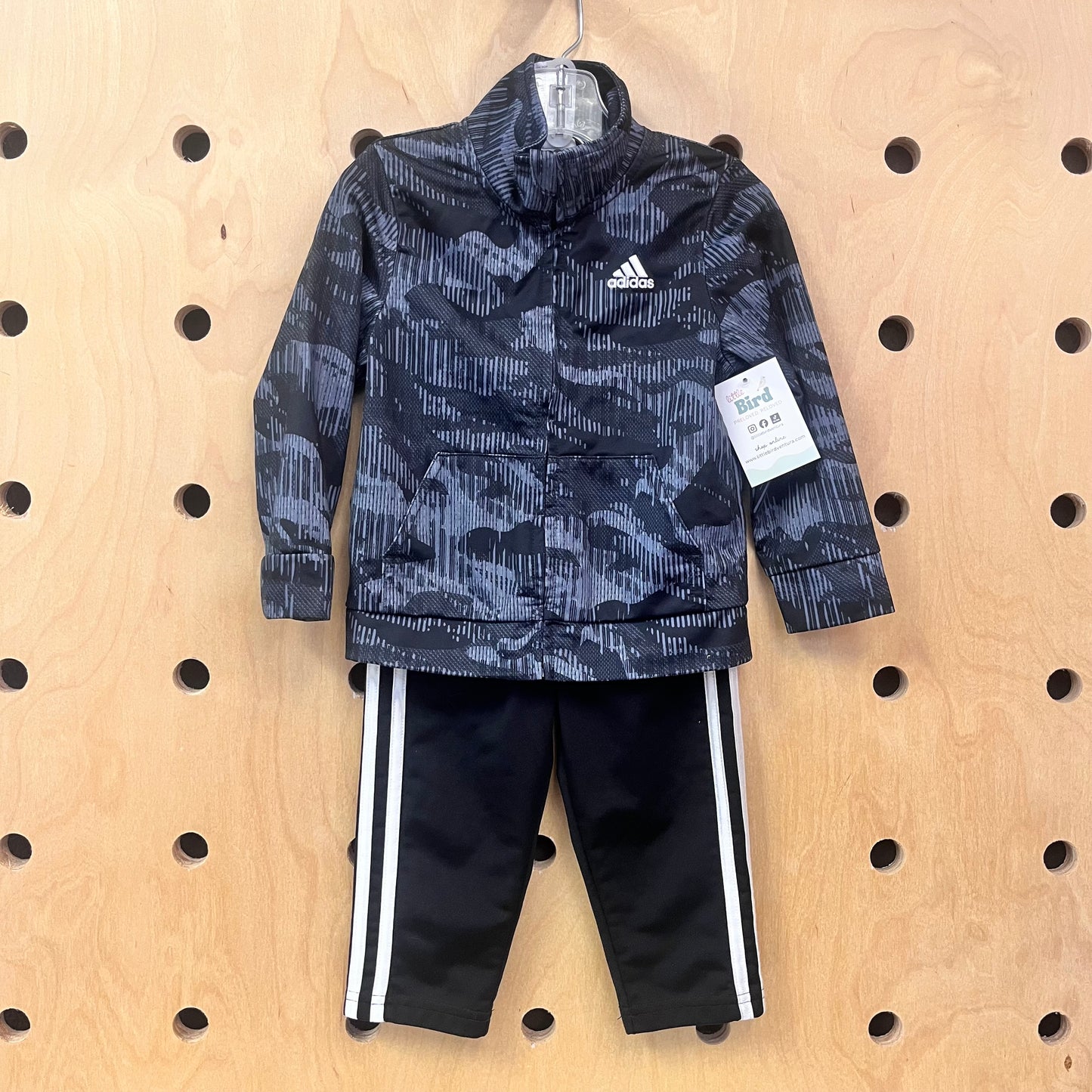 Black/Grey Athletic Outfit