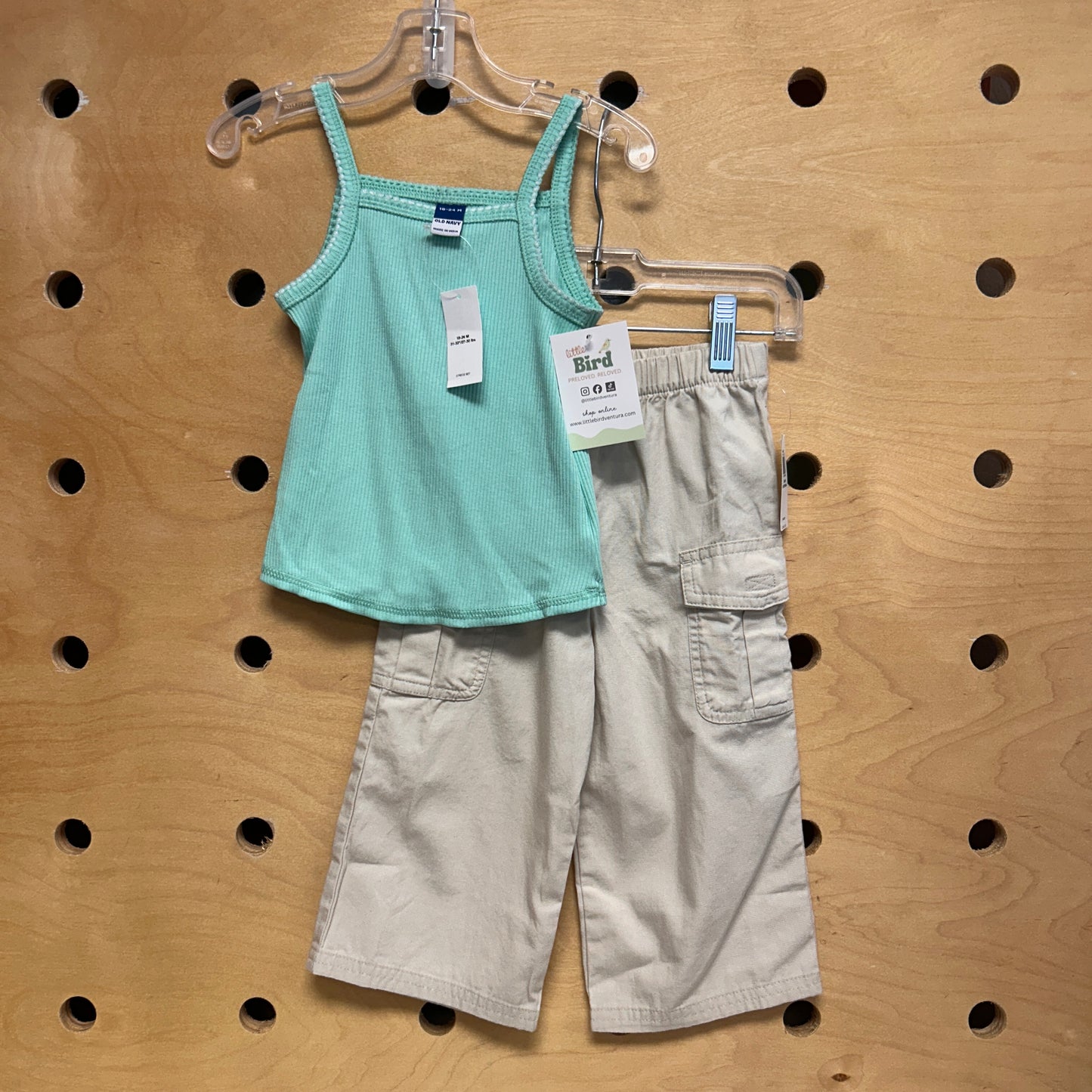 Aqua Ribbed Tank/Khaki Pants NEW!