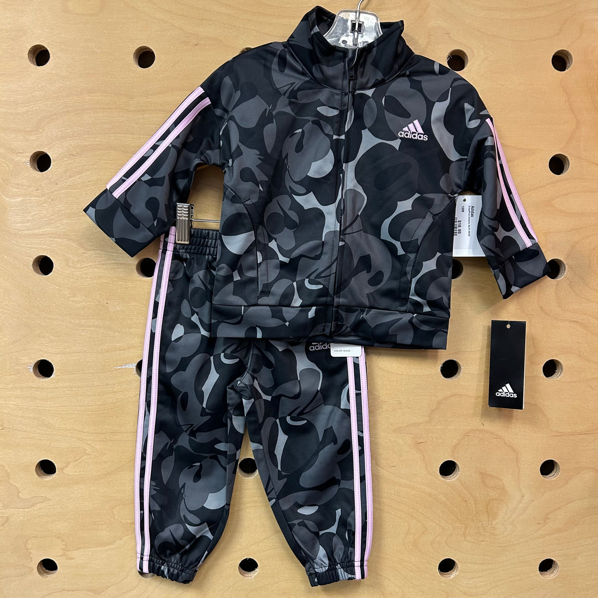 Grey/Pink Athletic Outfit NEW!