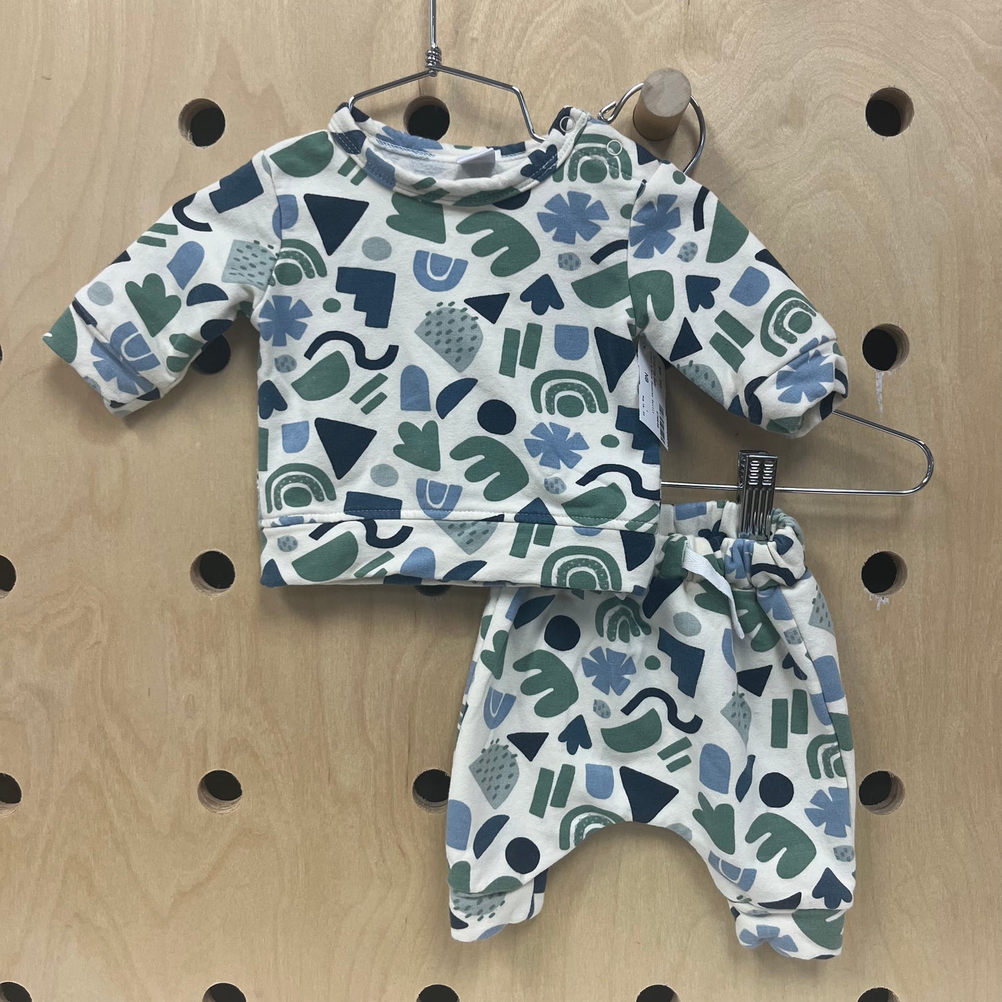 Green & Blue Doodles Outfit