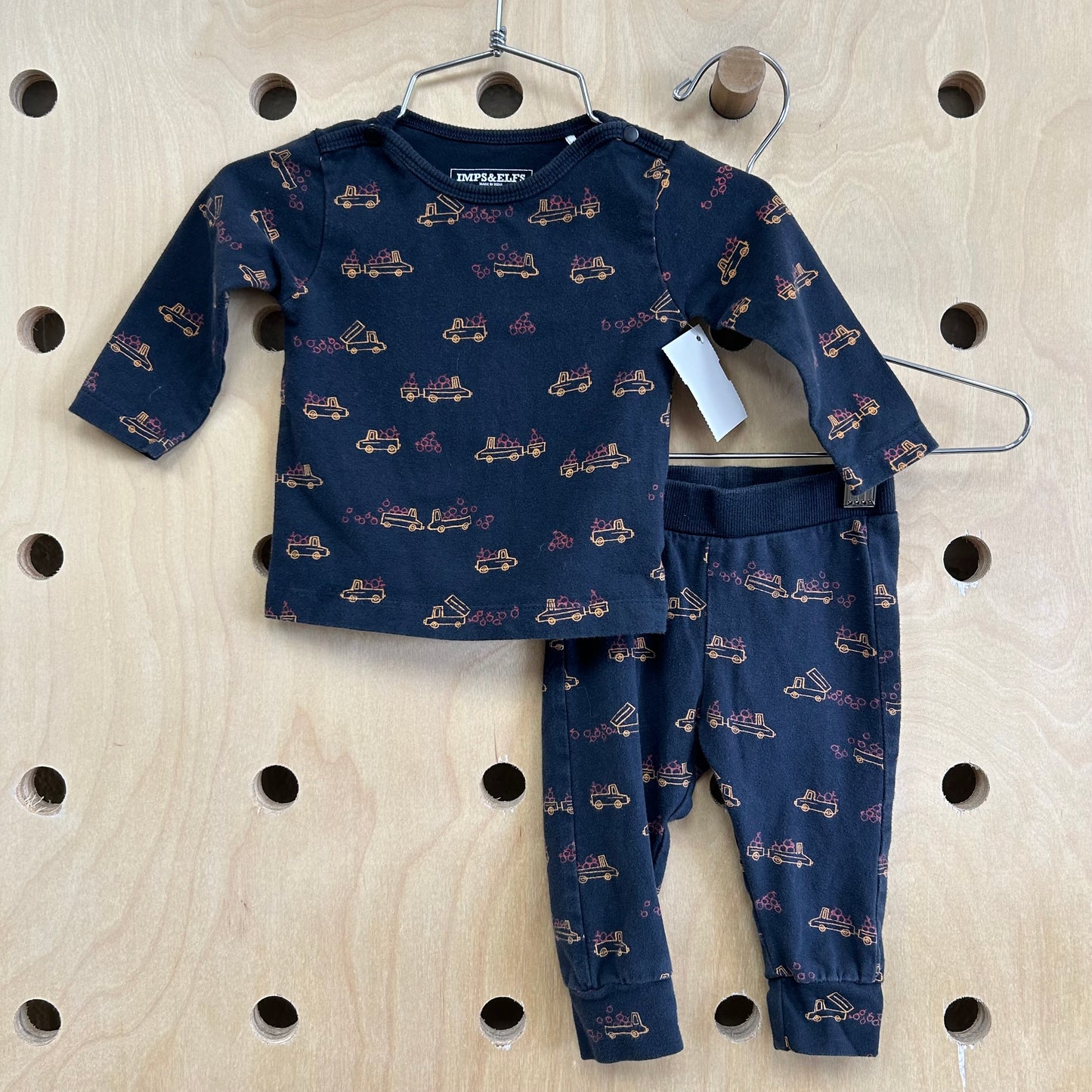 Black Apple Truck Outfit