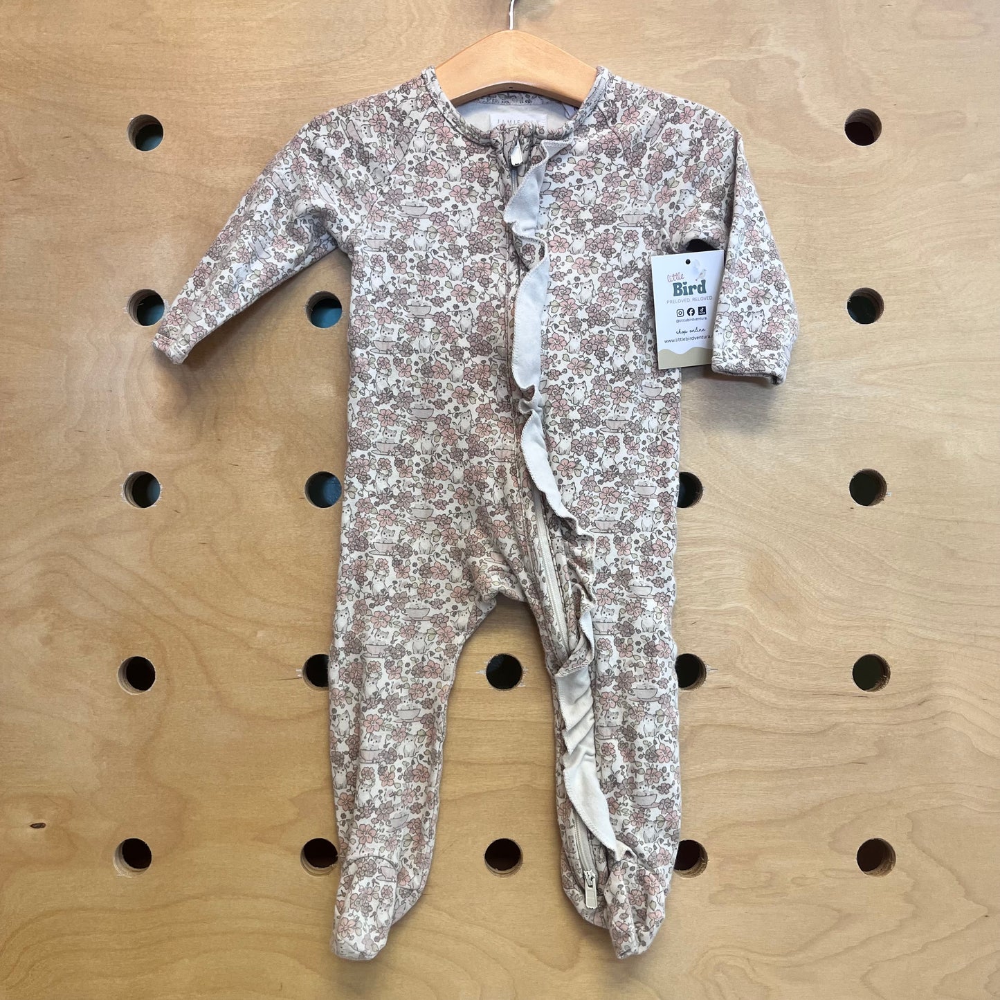 Neutral Ruffle Floral Footies