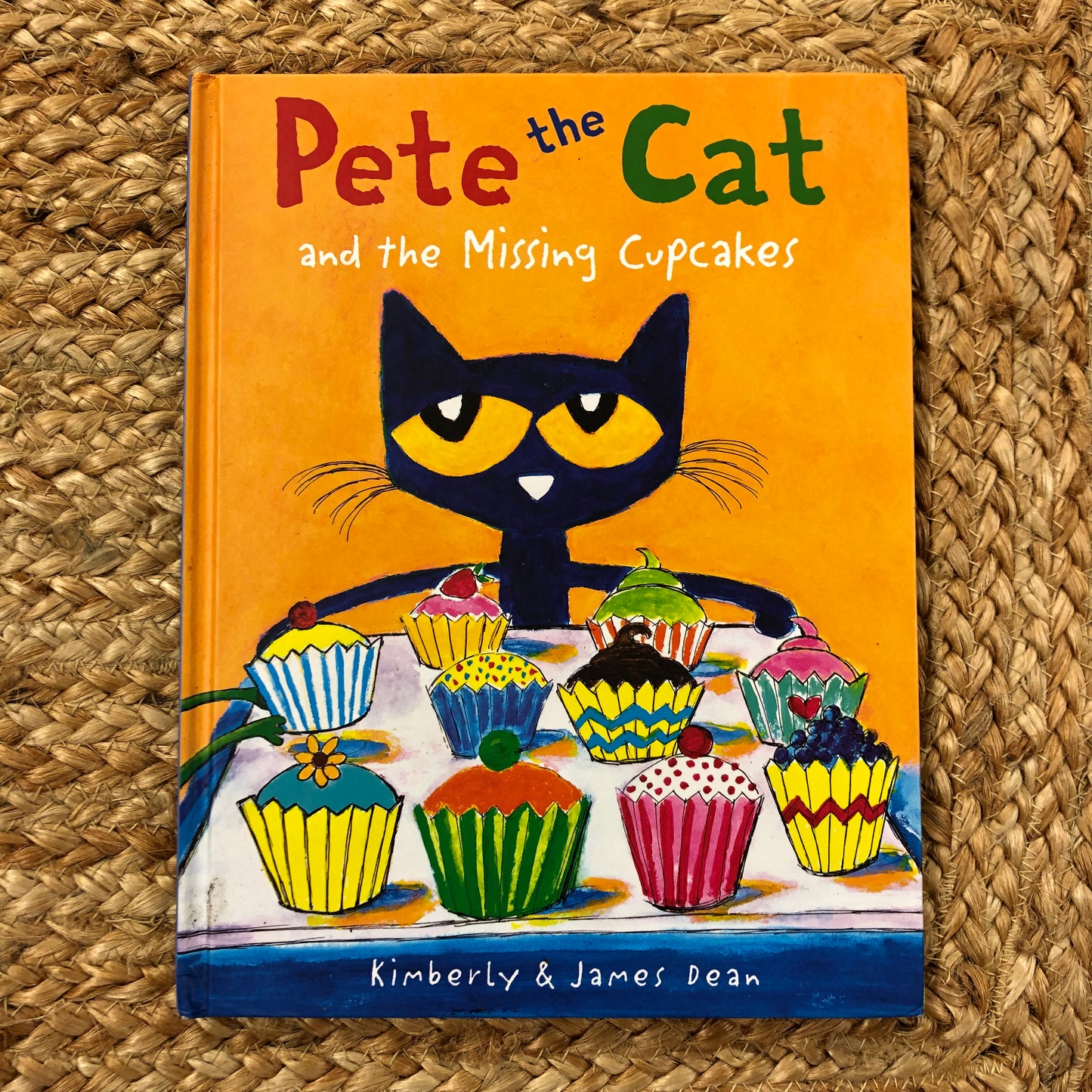 Pete the Cat & the Missing Cupcakes