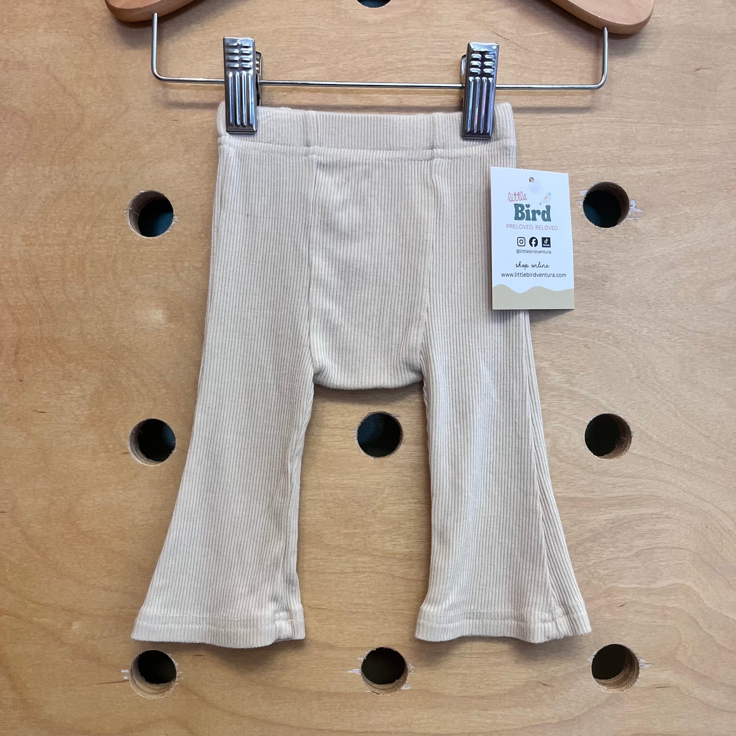 Eggshell Ribbed Flare Leggings