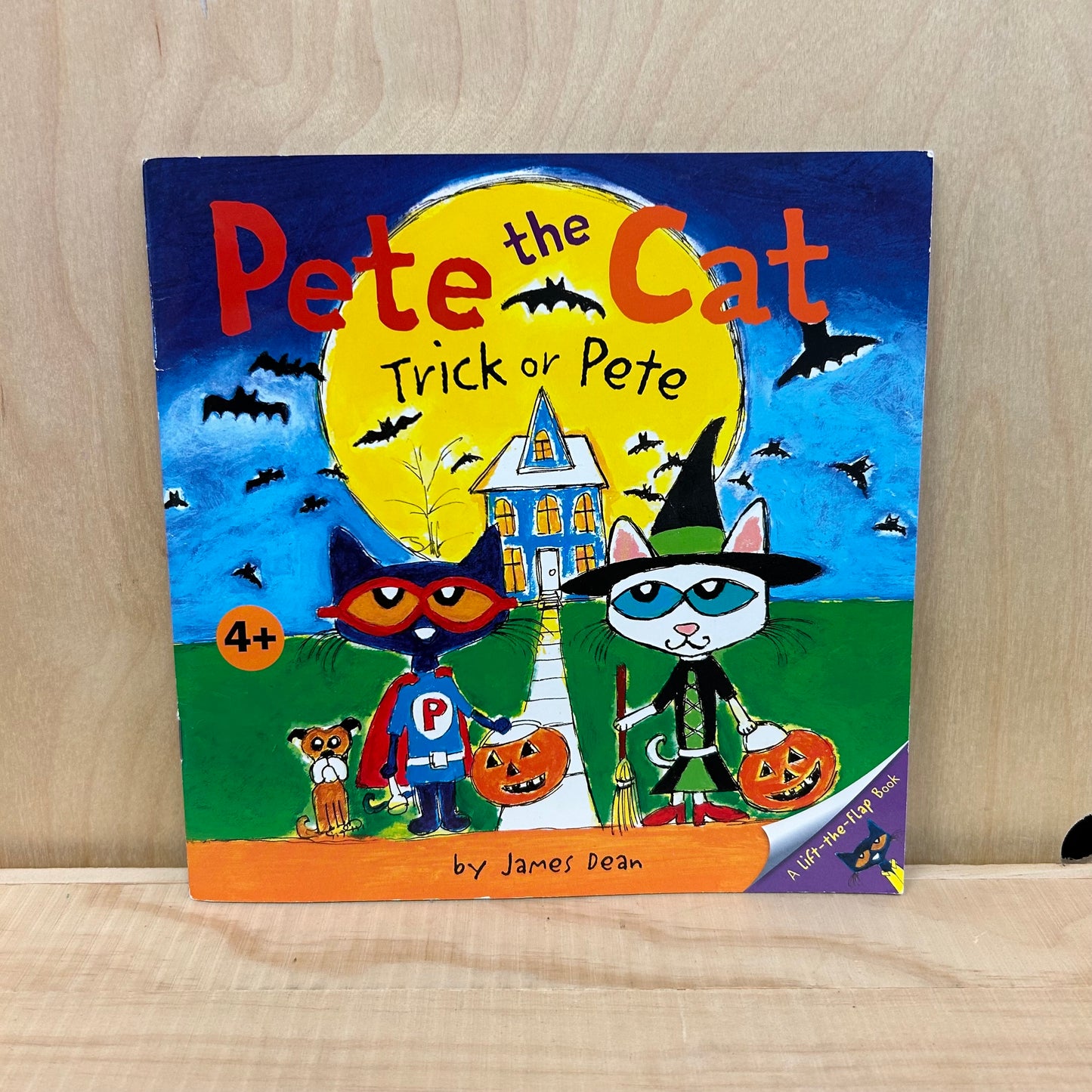 Pete the Cat Trick or Pete