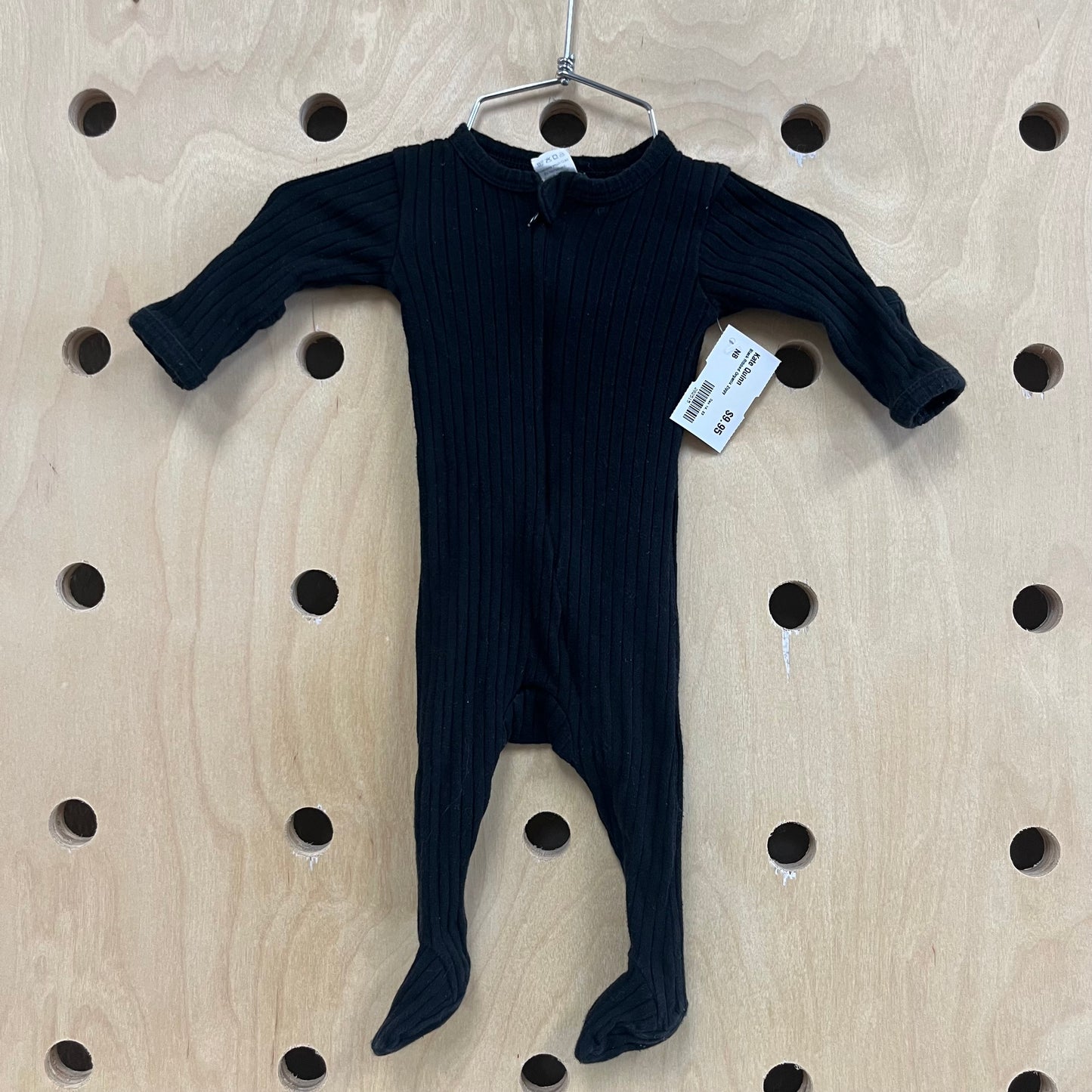 Black Ribbed Organic Zippy