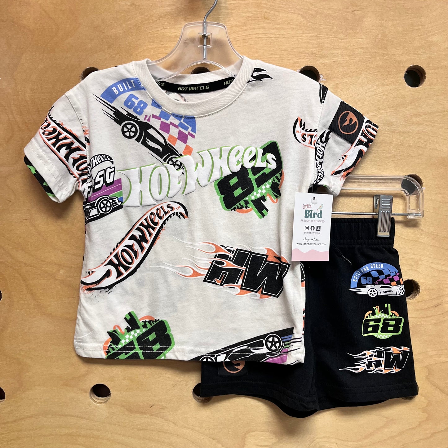 White/Black Hot Wheels Outfit