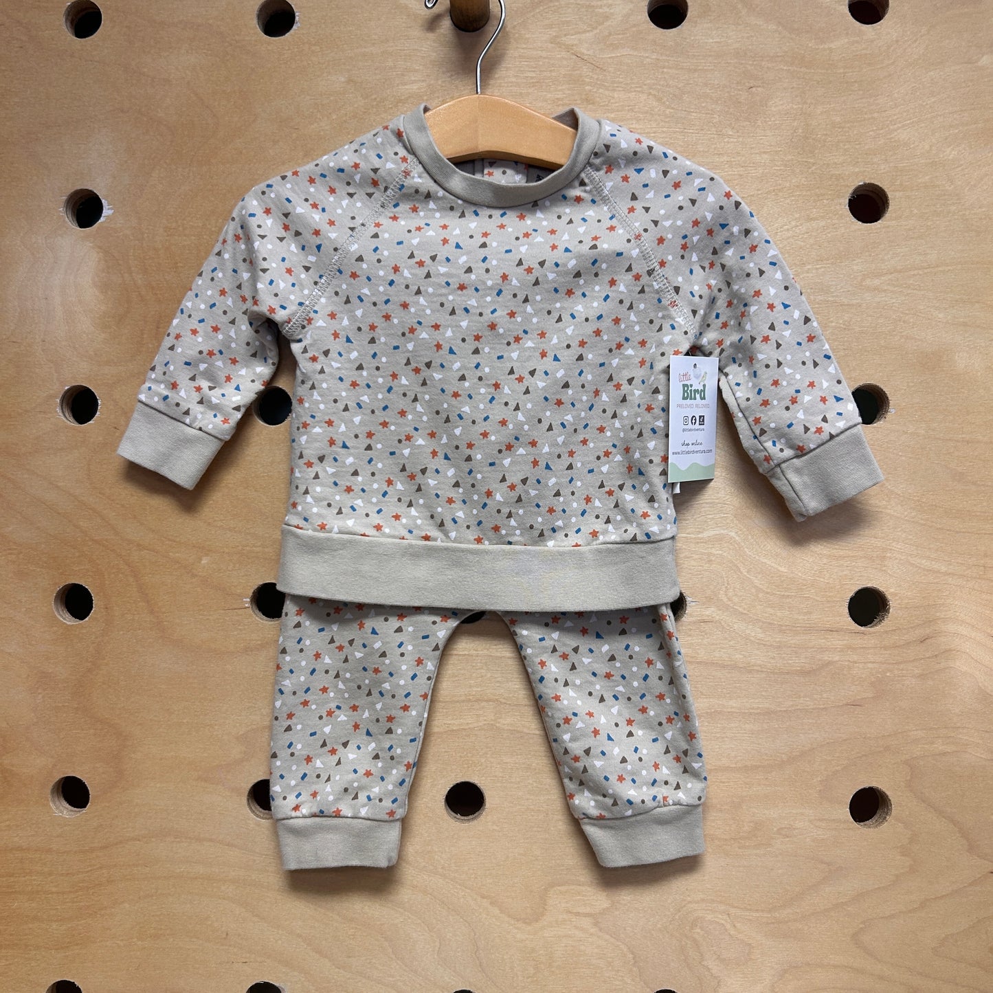 Organic Cream Stars/Shapes Outfit