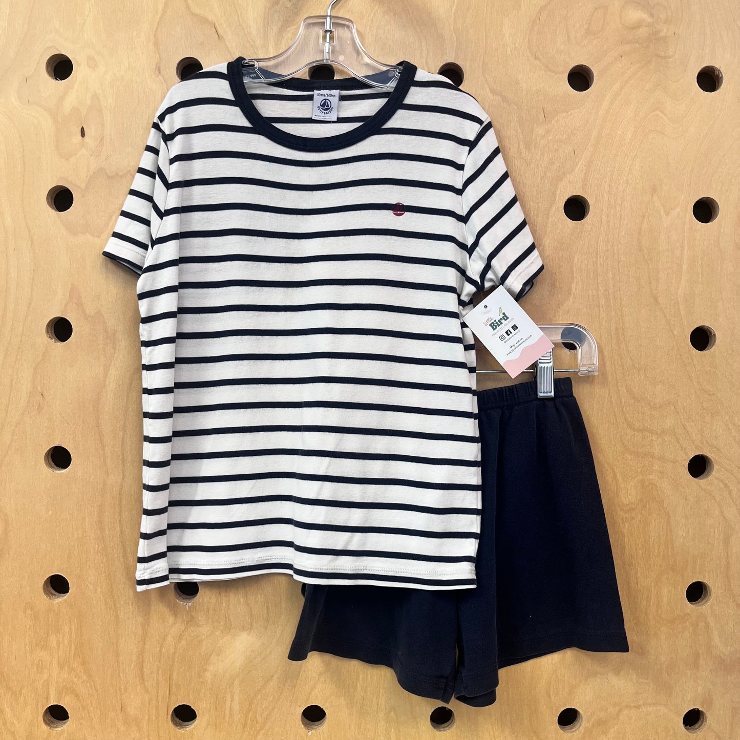 Navy + Craem Outfit
