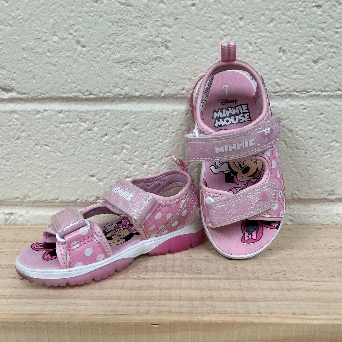 Light Up Minnie Sandals