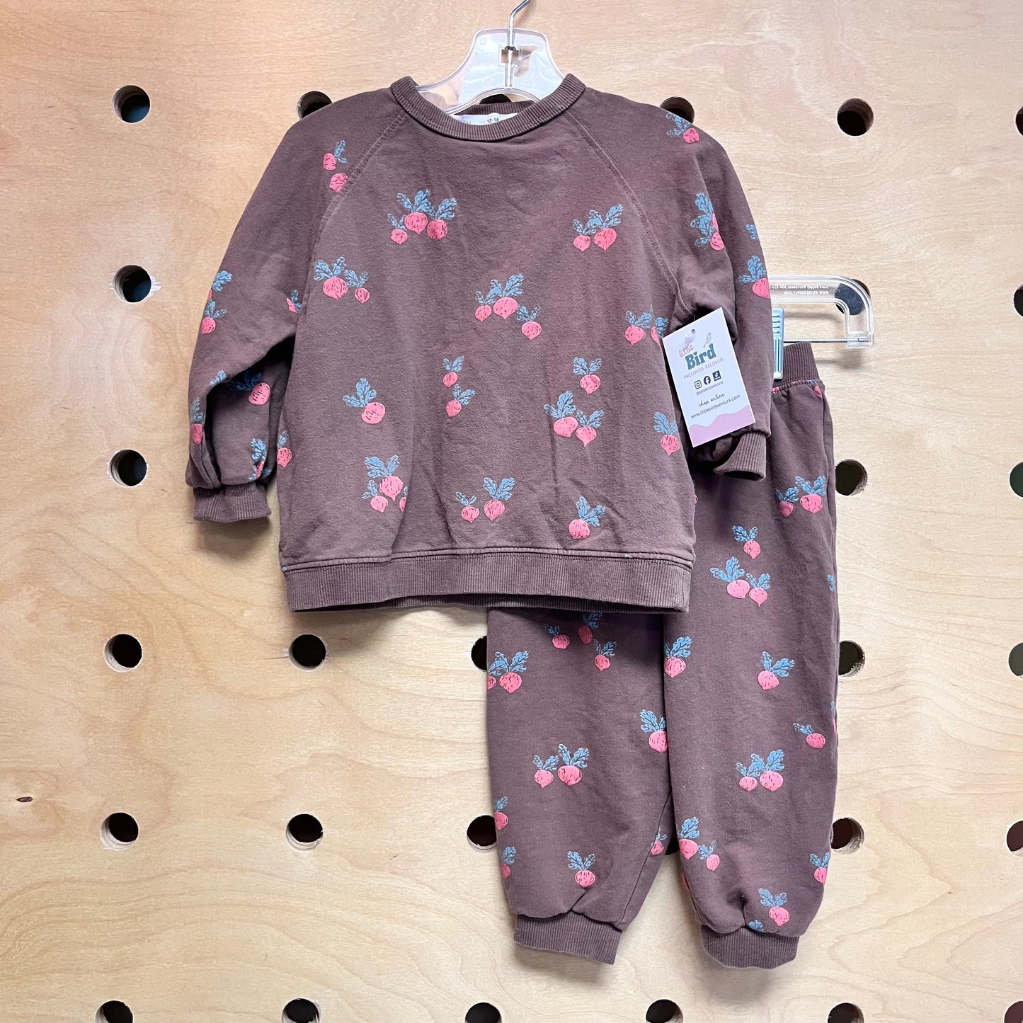 Brown Garden Radish Outfit