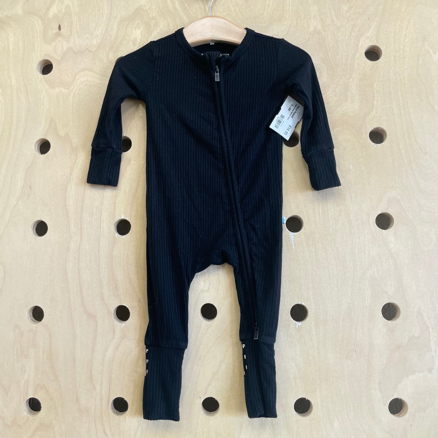Ribbed Black Bamboo Zippy