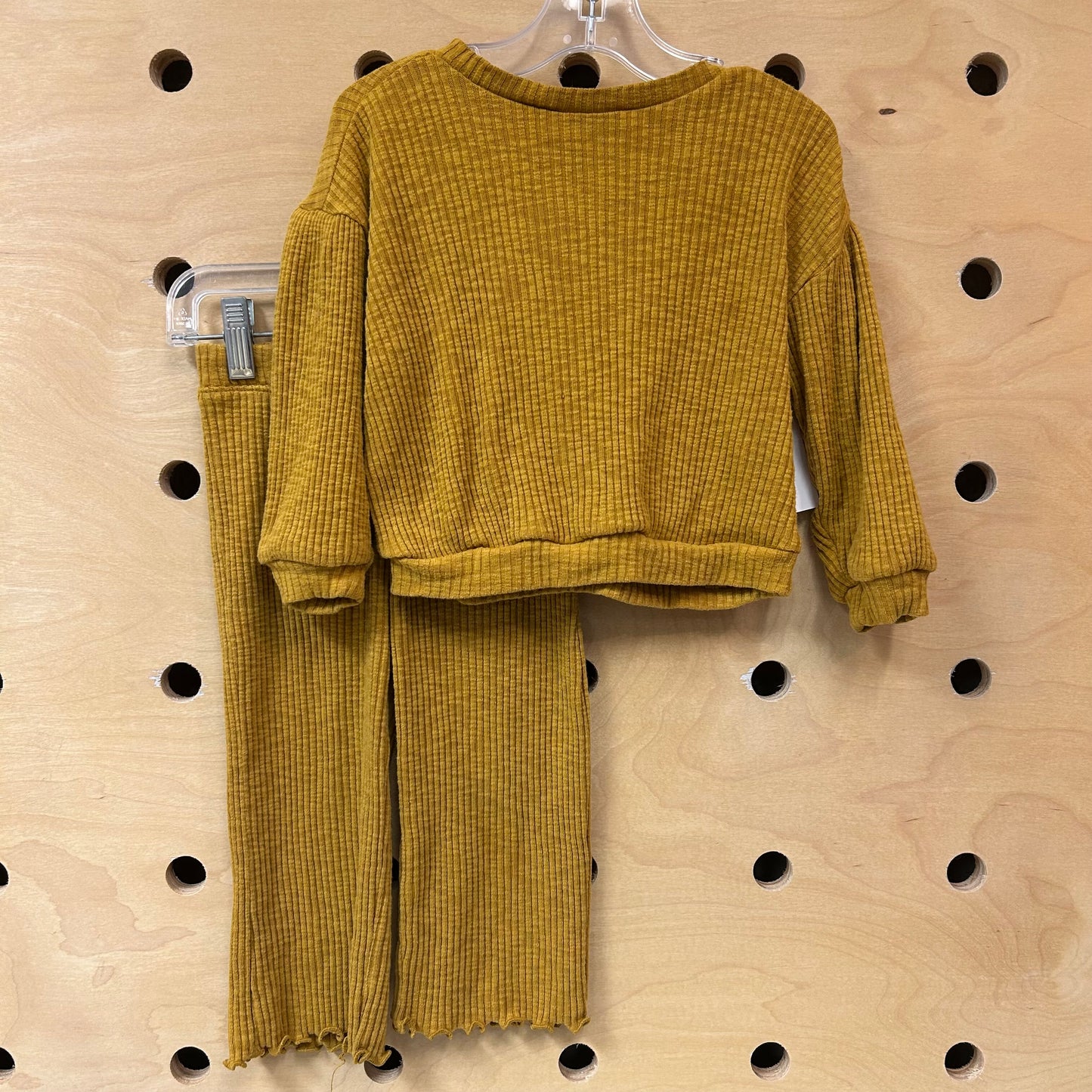 Mustard Ribbed Outfit