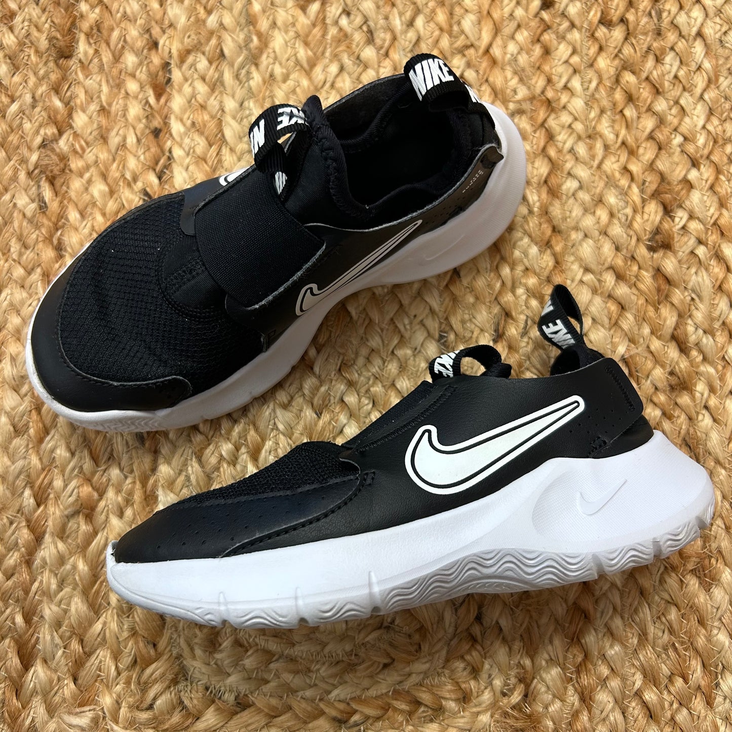 Black & White Flex Runner 3 Sneakers